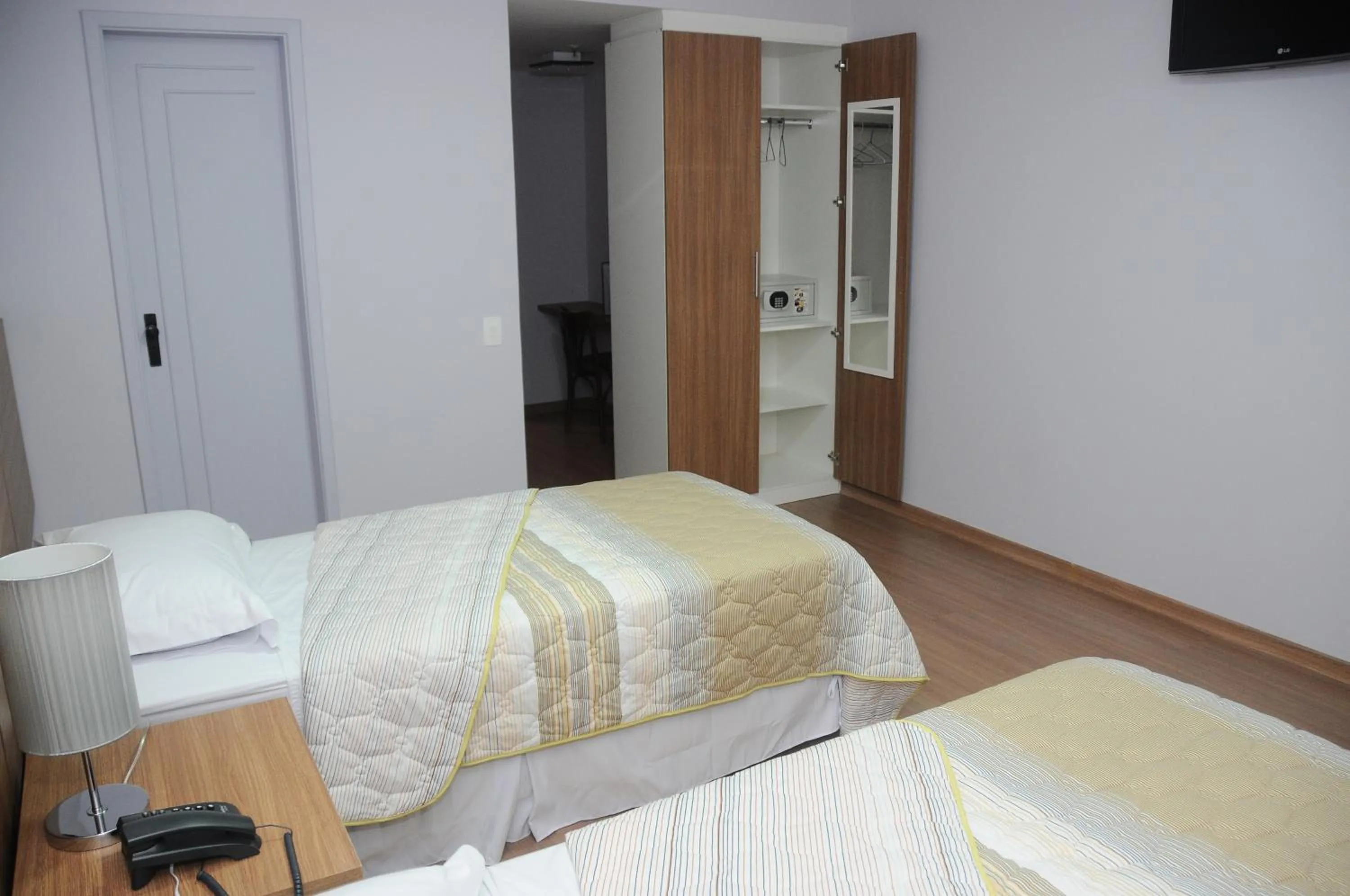 Photo of the whole room, Bed in Gallant Hotel