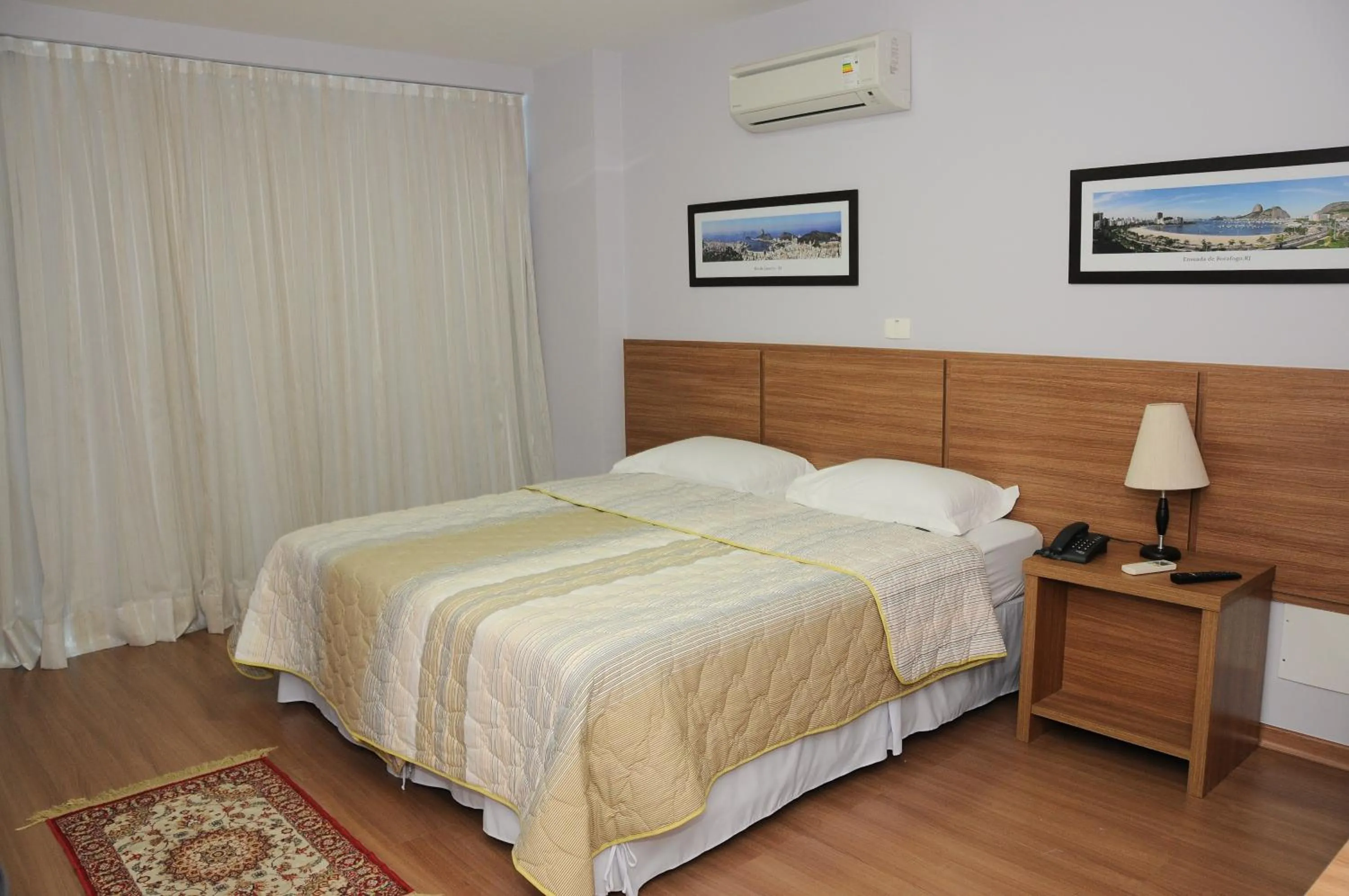 Photo of the whole room, Bed in Gallant Hotel