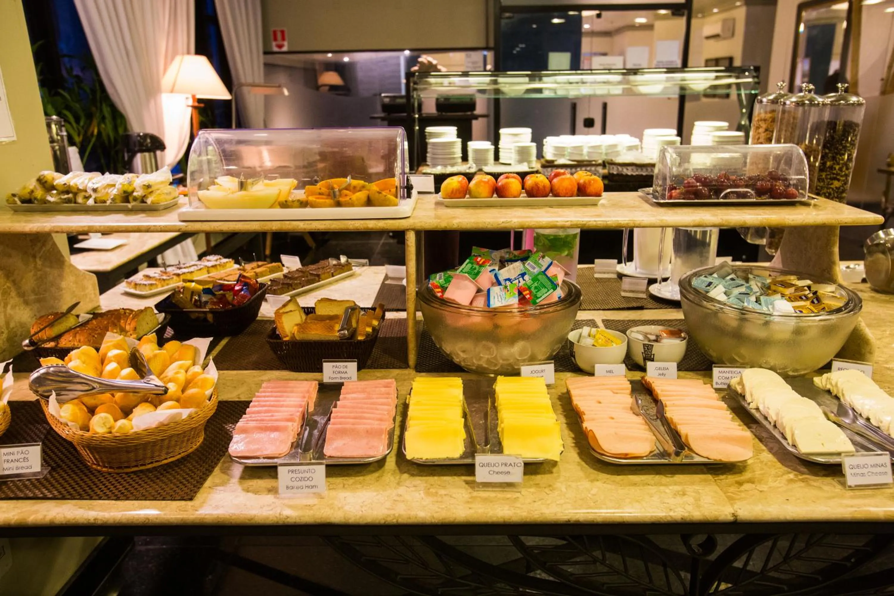 Breakfast in Gallant Hotel