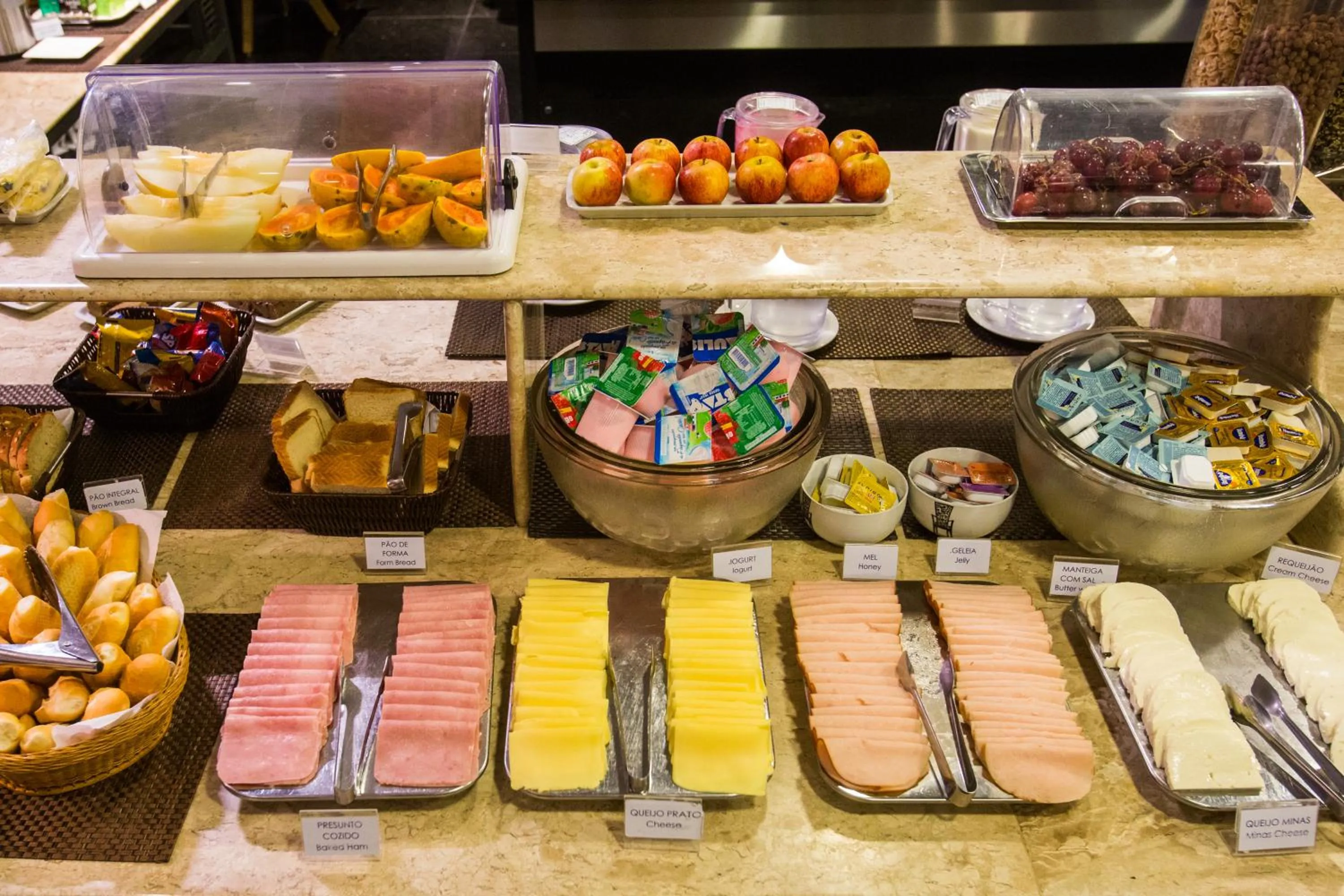 Breakfast in Gallant Hotel