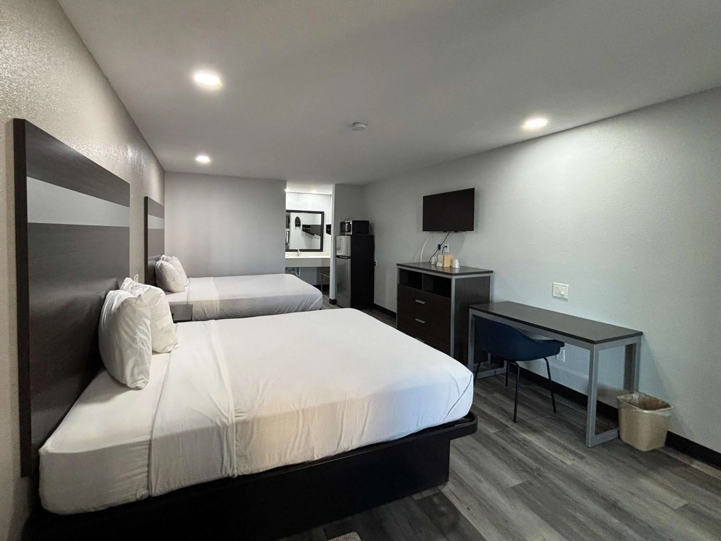 Bedroom, Bed in Americas Best Value Inn & Suites La Porte/Houston