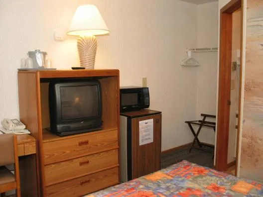 TV and multimedia in Sea Spray Motel