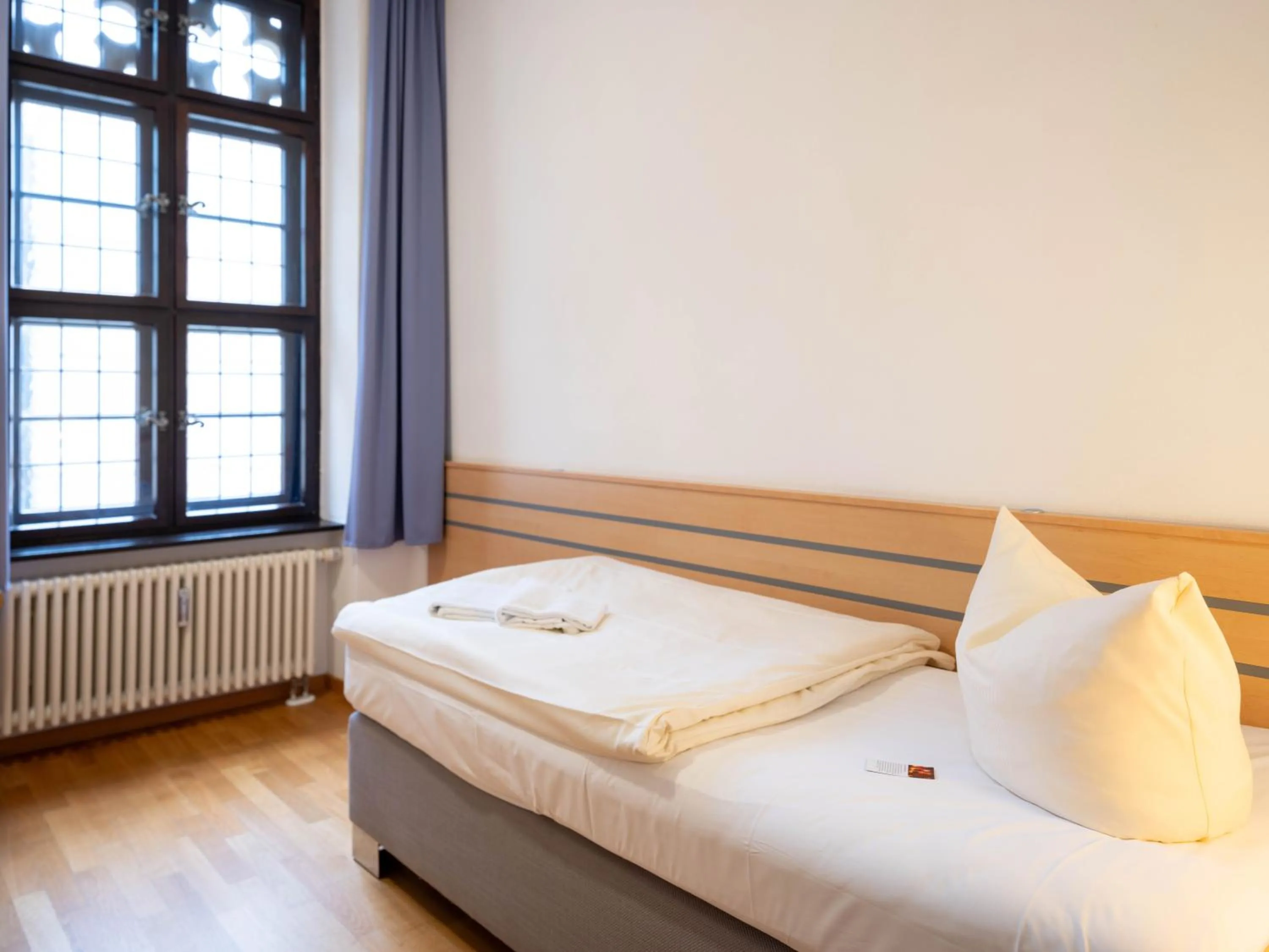 Photo of the whole room, Bed in Ev. Augustinerkloster zu Erfurt