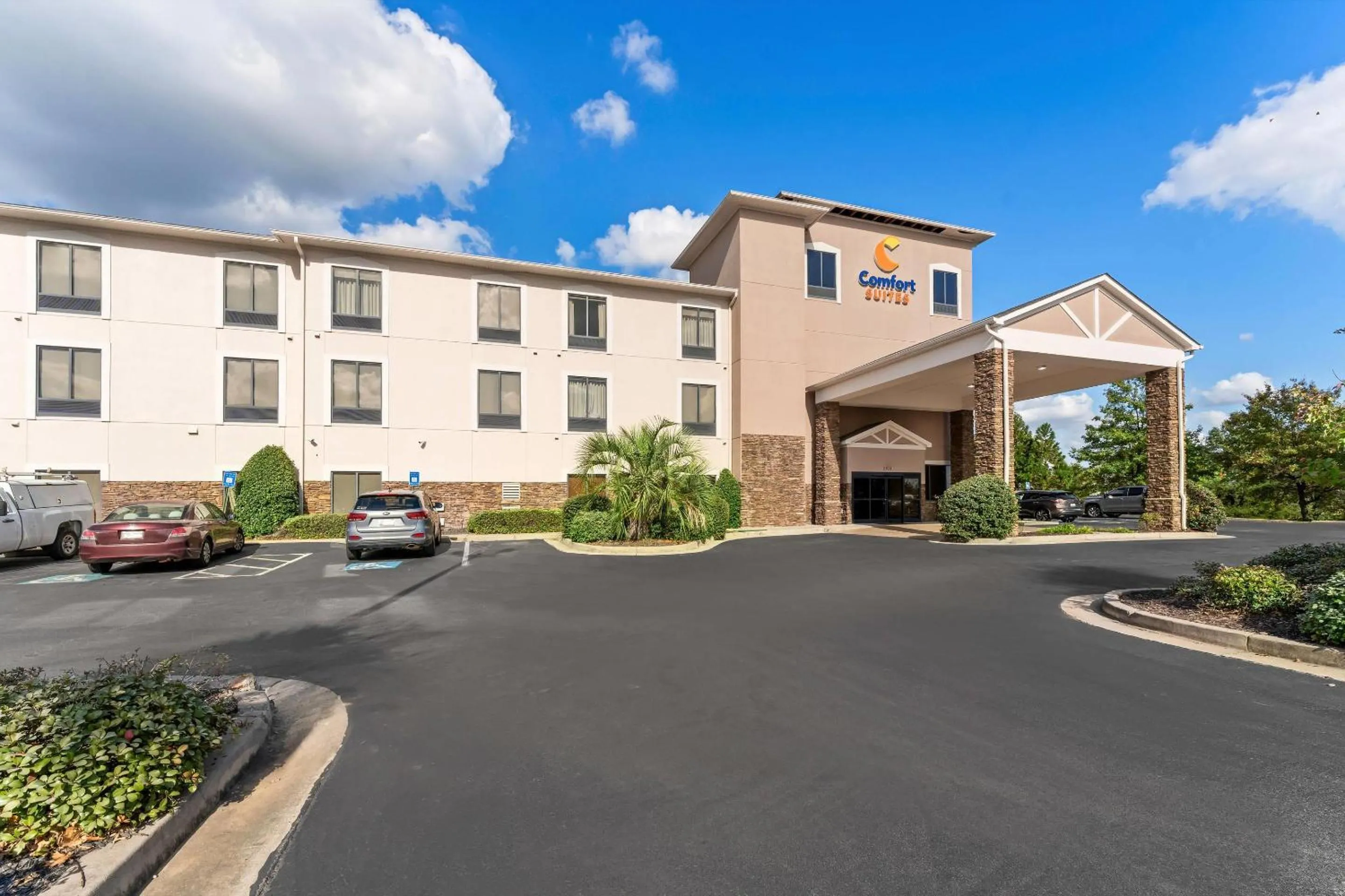 Property building in Comfort Suites Augusta Riverwatch