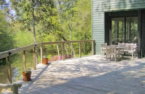 Facade/entrance in The Inn at Middleton Place
