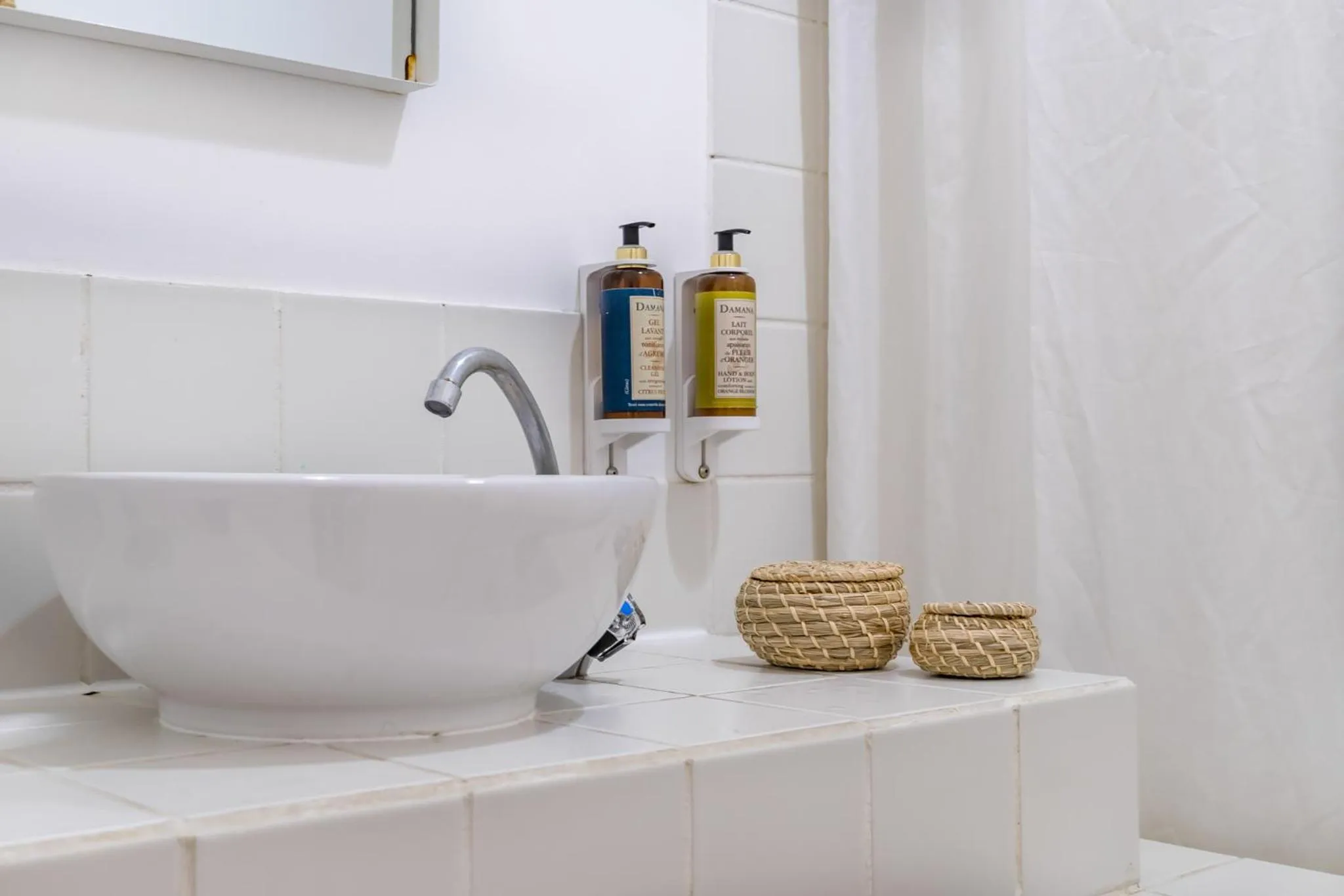 Shower in The Color Hostel