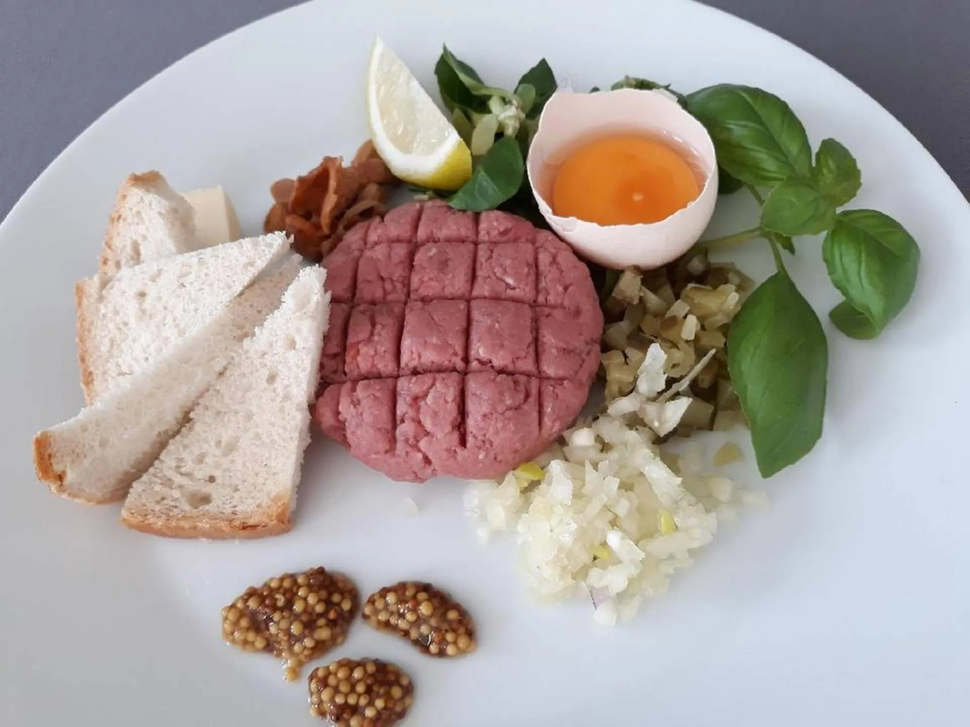 Restaurant/places to eat in Hotel Inner City