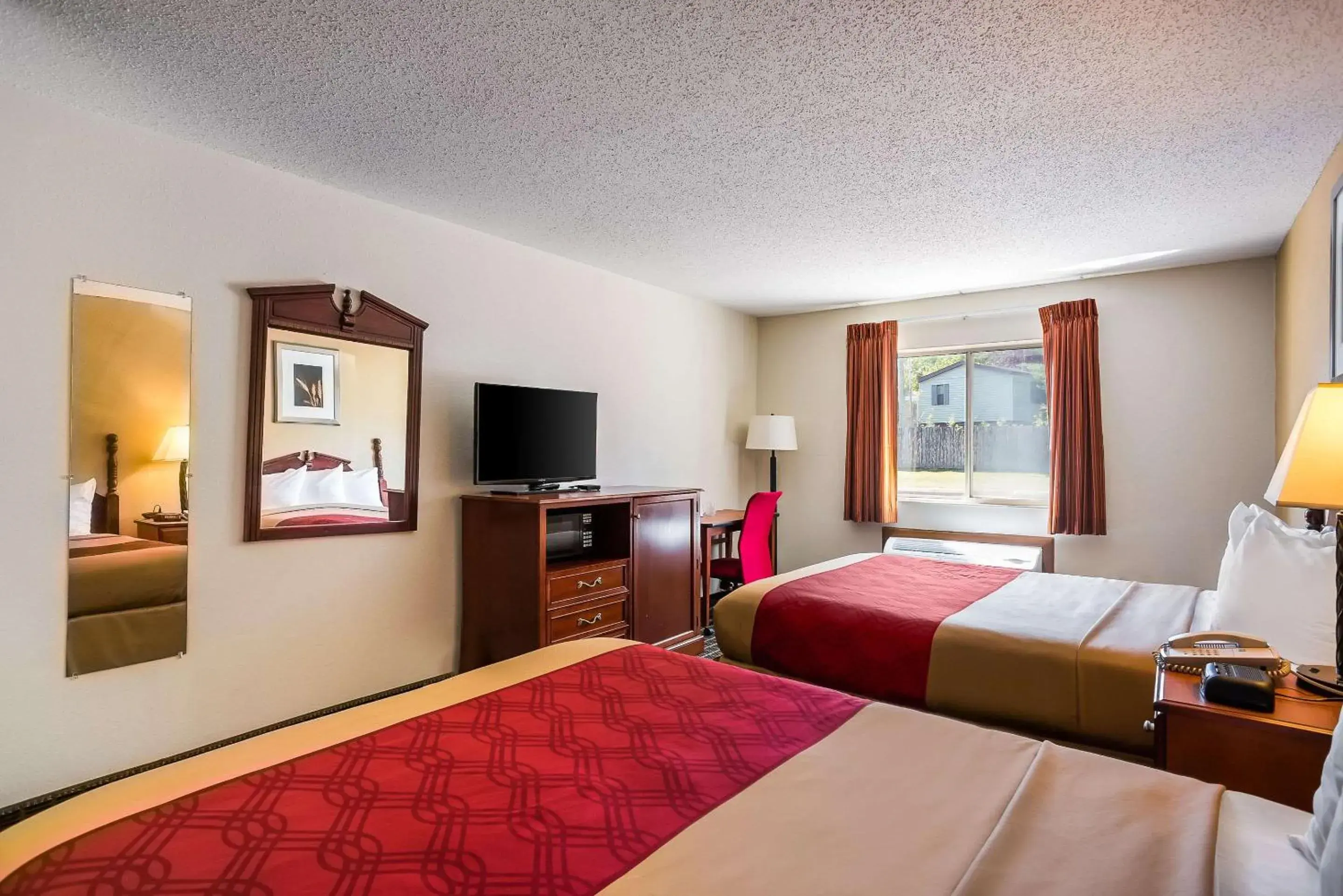 Bedroom, Bed in Rodeway Inn Bedroom, Bed in Rodeway Inn