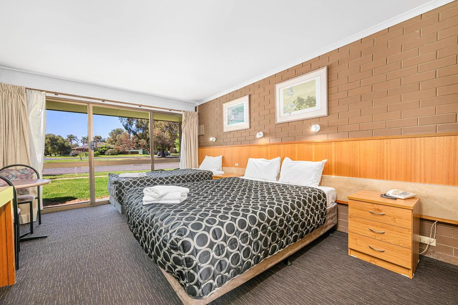 Bed in Mildura Motor Inn