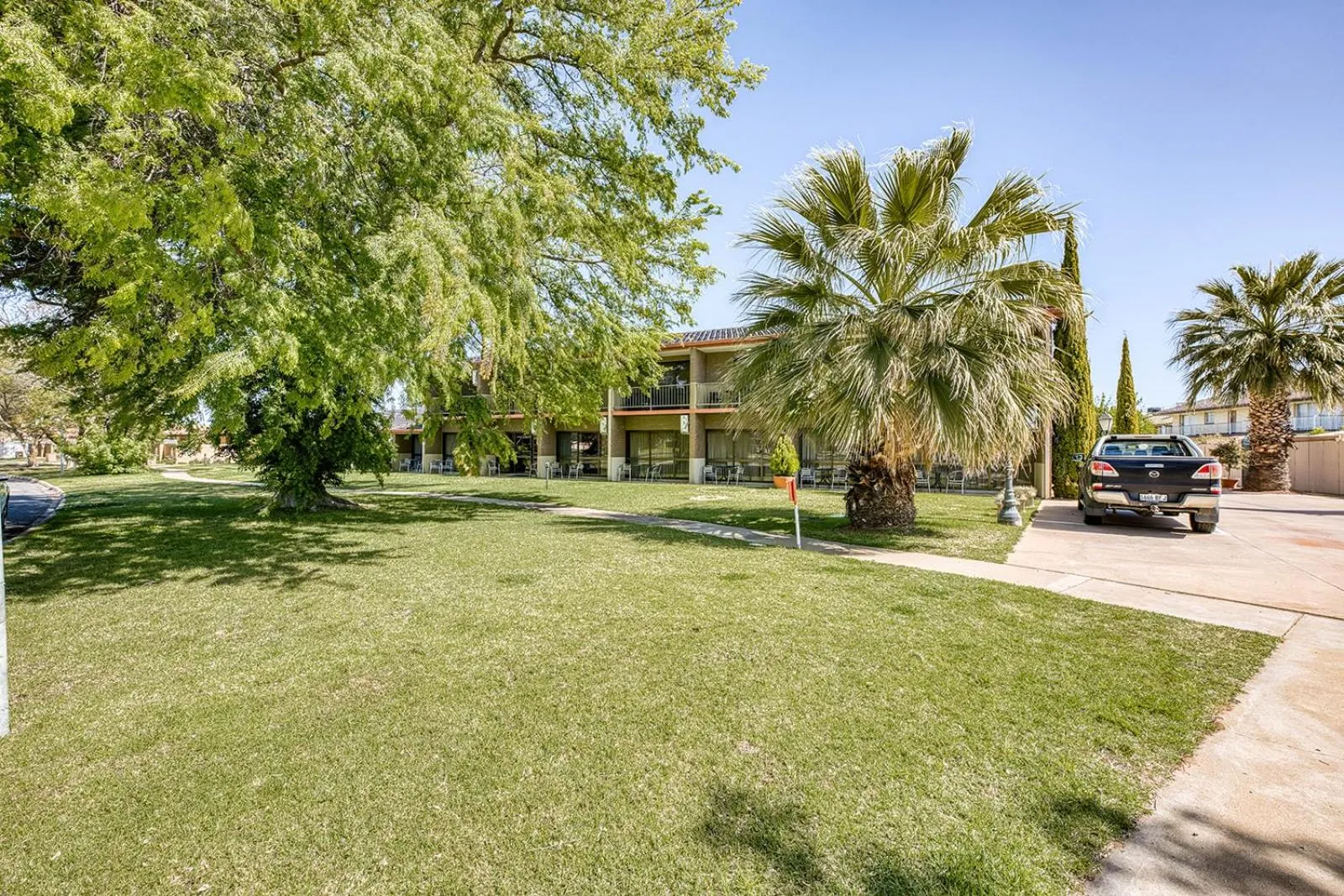 Property building in Mildura Motor Inn