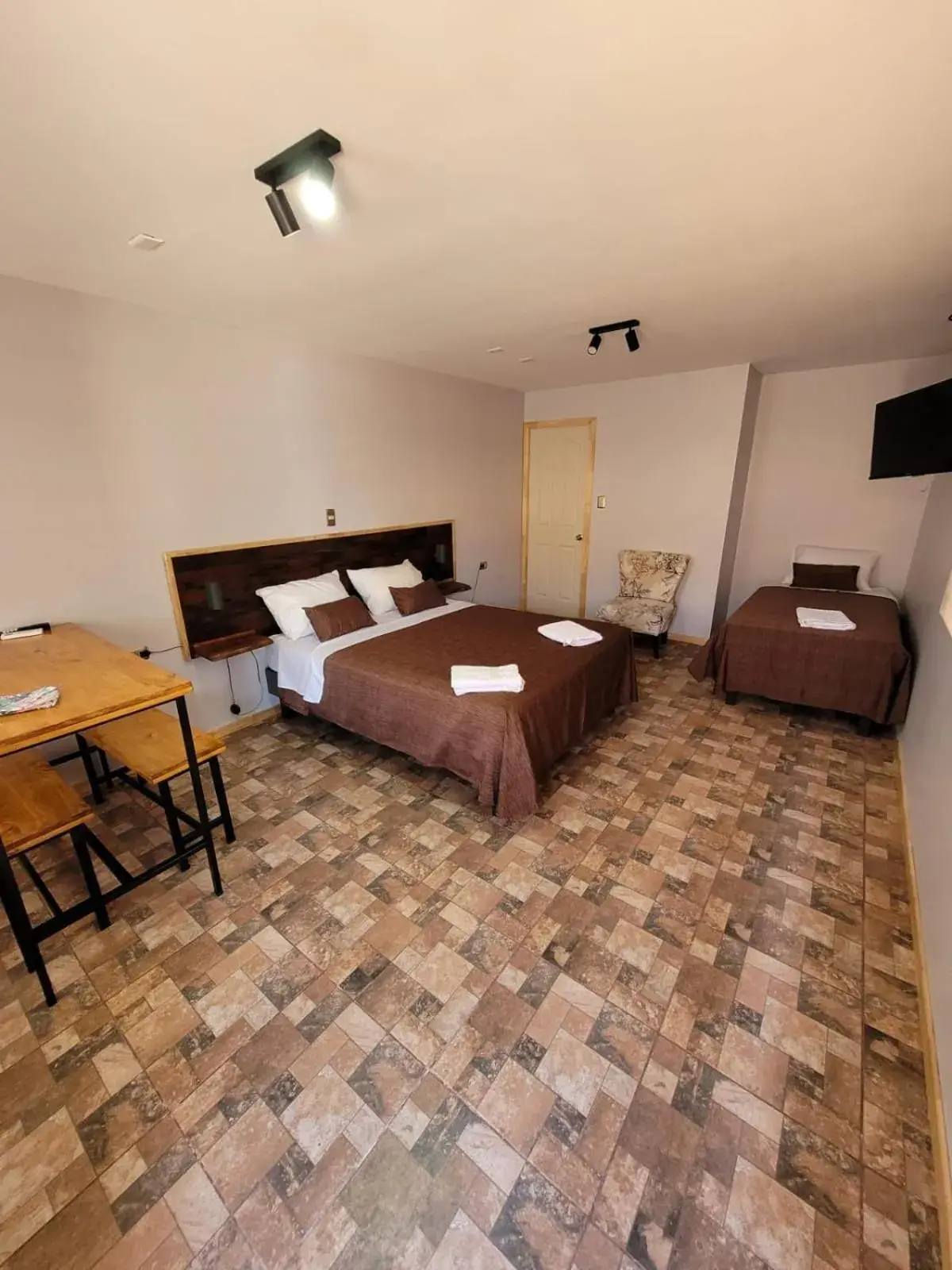 Twin Room in Aysen Bike Cabañas Twin Room in Aysen Bike Cabañas