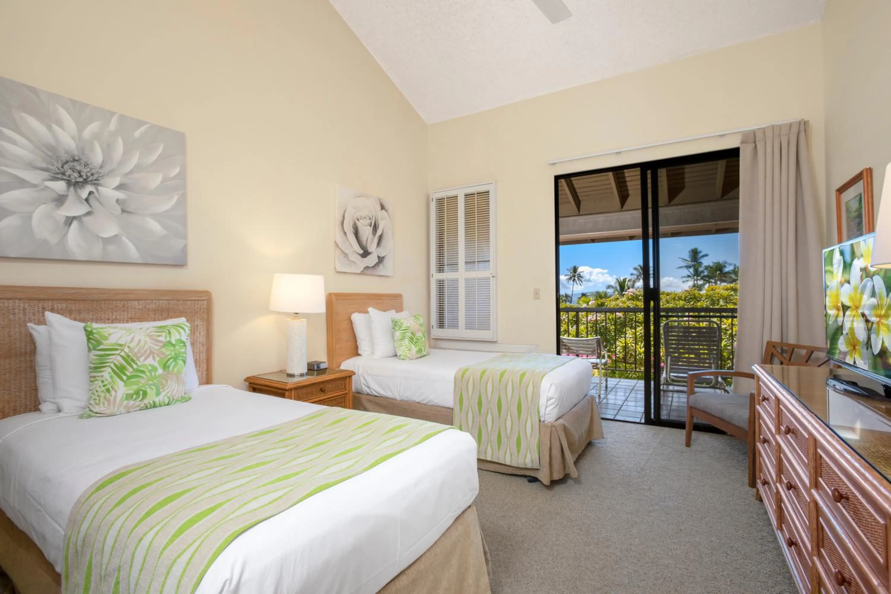 Bedroom, Bed in Wailea Ekahi Village - CoralTree Residence Collection