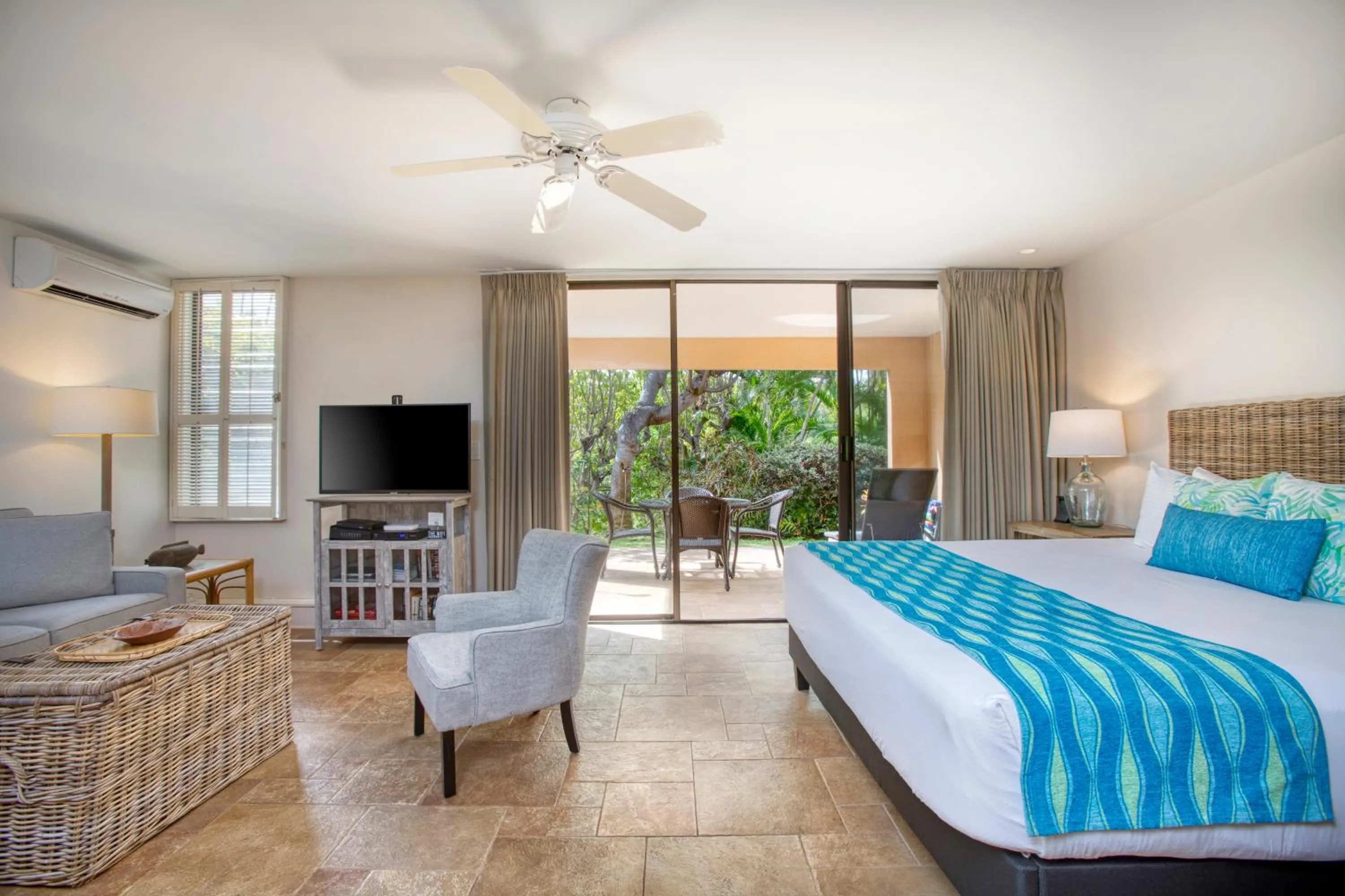 Photo of the whole room, Bed in Wailea Ekahi Village - CoralTree Residence Collection