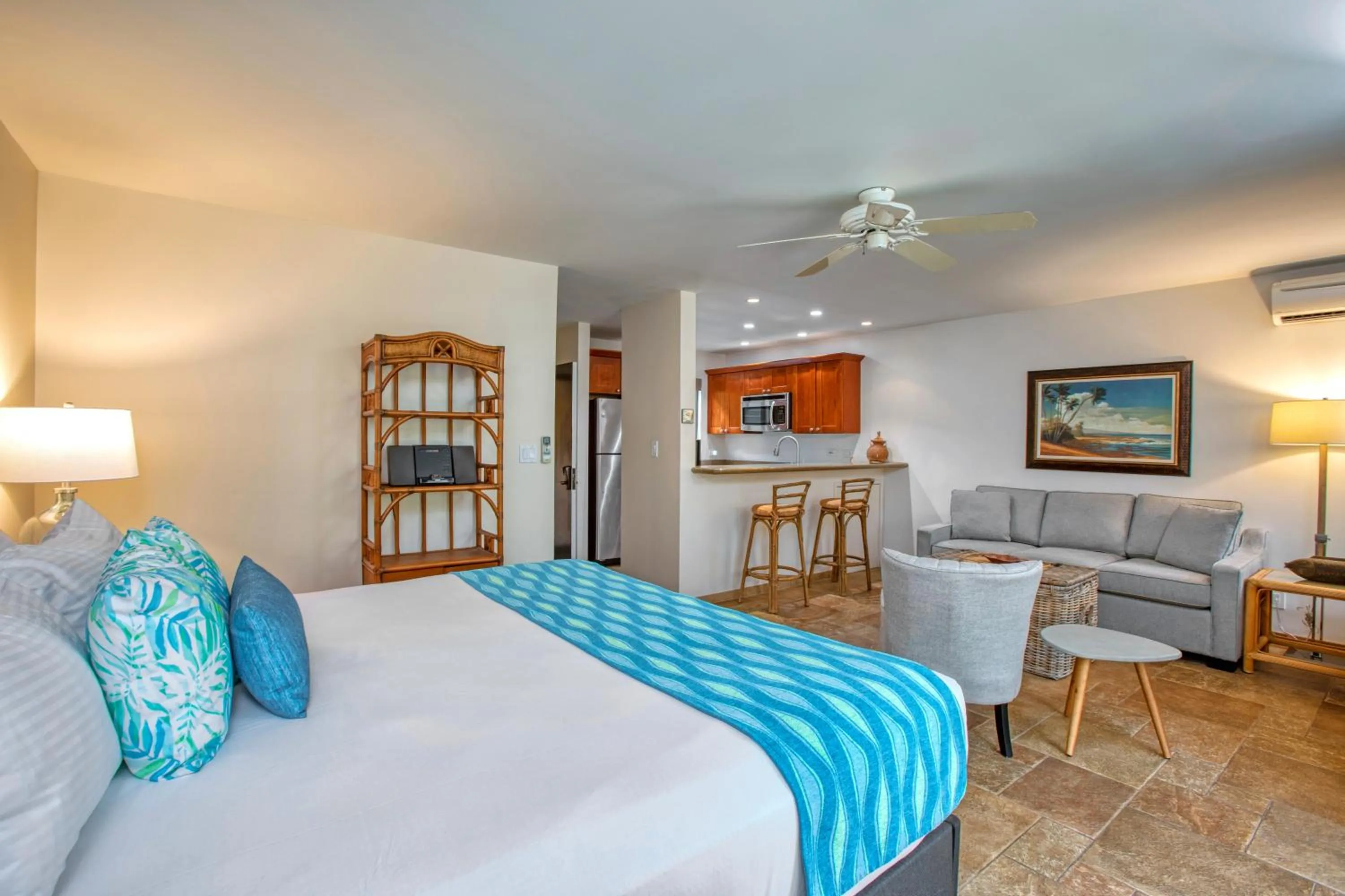 Photo of the whole room, Bed in Wailea Ekahi Village - CoralTree Residence Collection