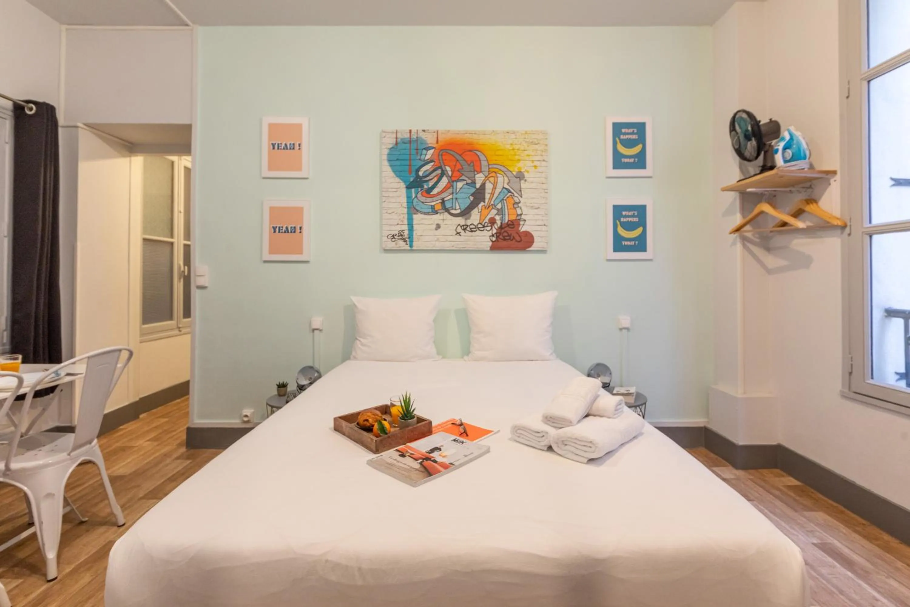 Photo of the whole room, Bed in WS Hôtel de Ville - Musée Pompidou