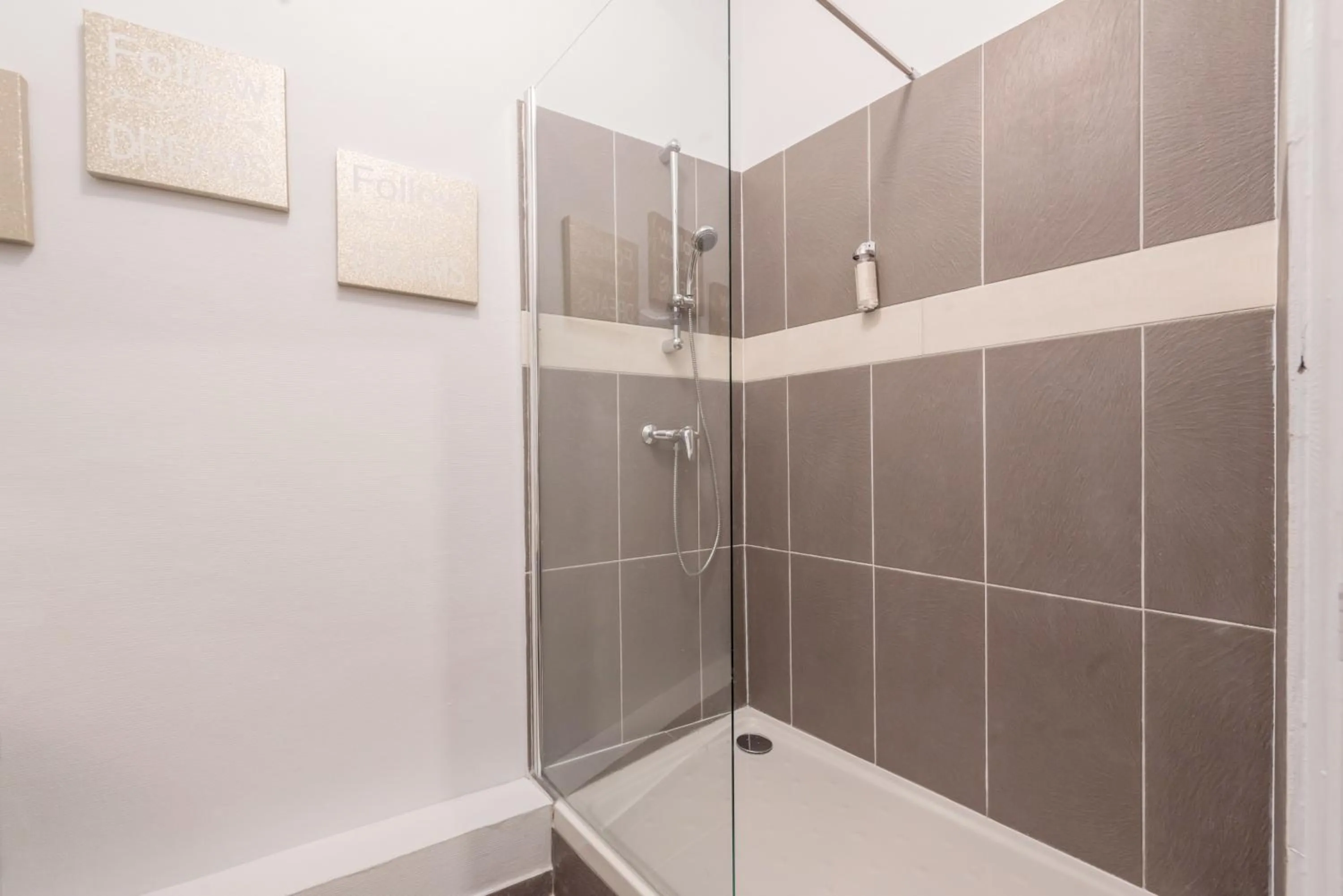 Bathroom in WS Hôtel de Ville - Musée Pompidou