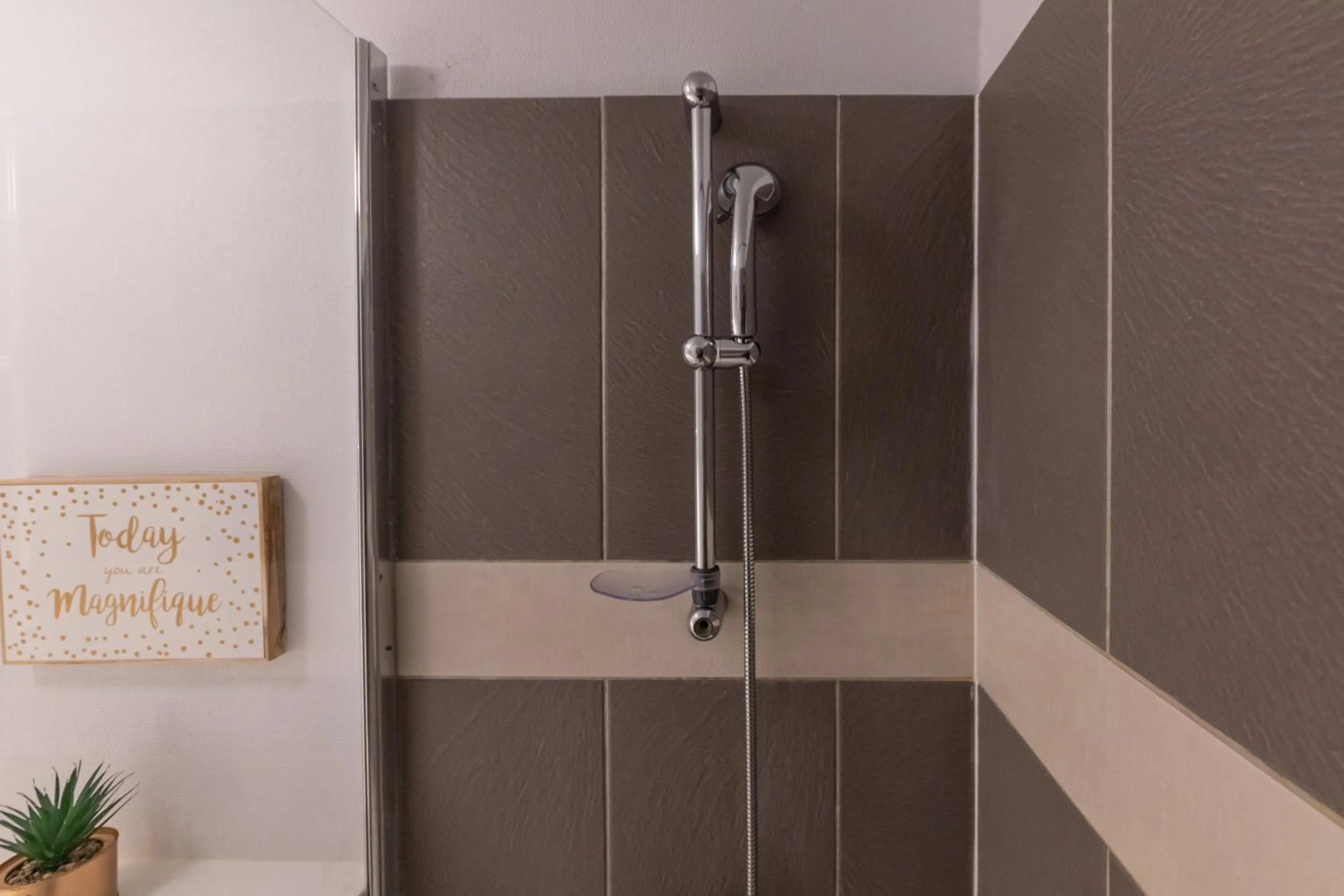 Bathroom in WS Hôtel de Ville - Musée Pompidou