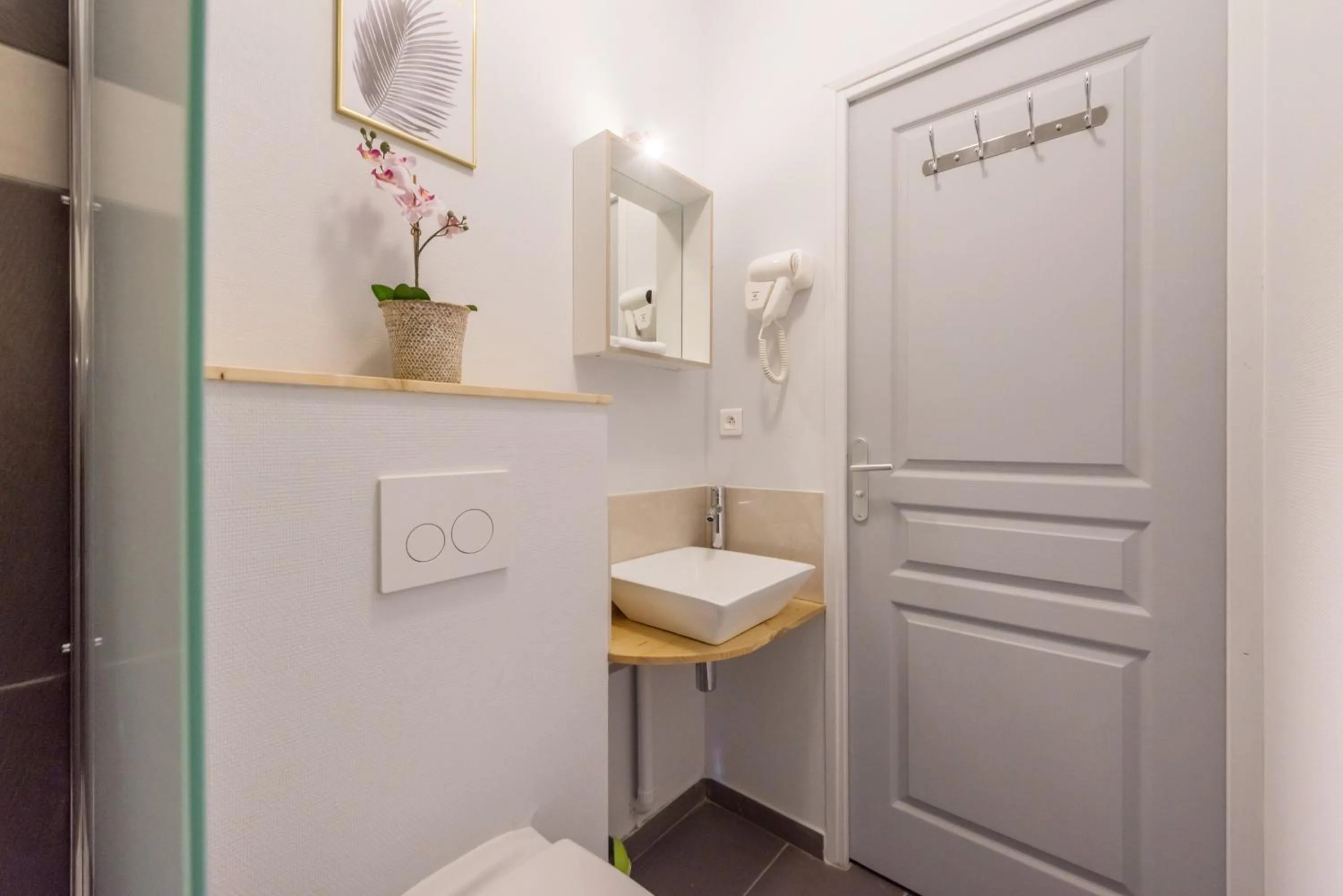 Bathroom in WS Hôtel de Ville - Musée Pompidou