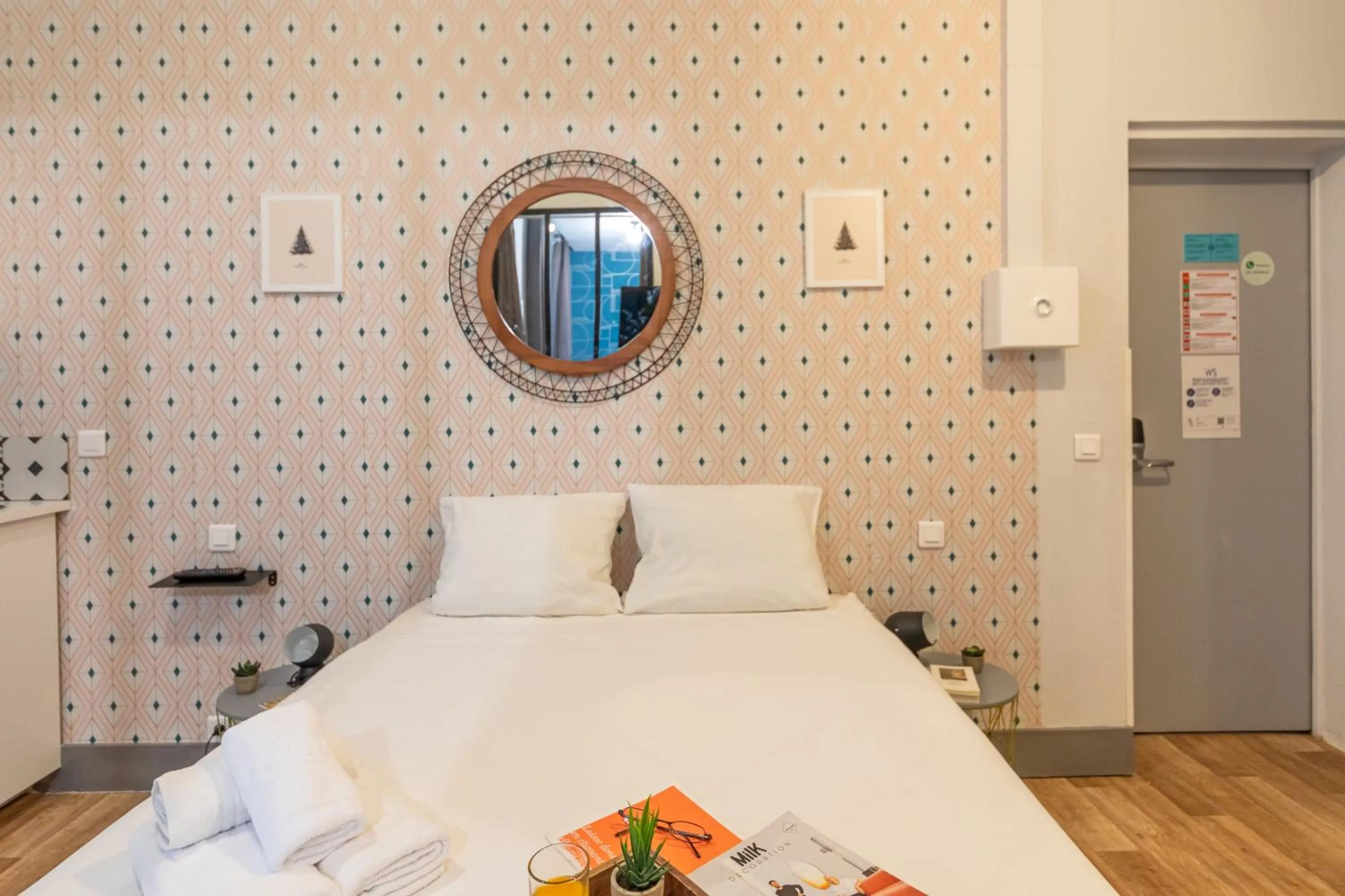 Photo of the whole room, Bed in WS Hôtel de Ville - Musée Pompidou