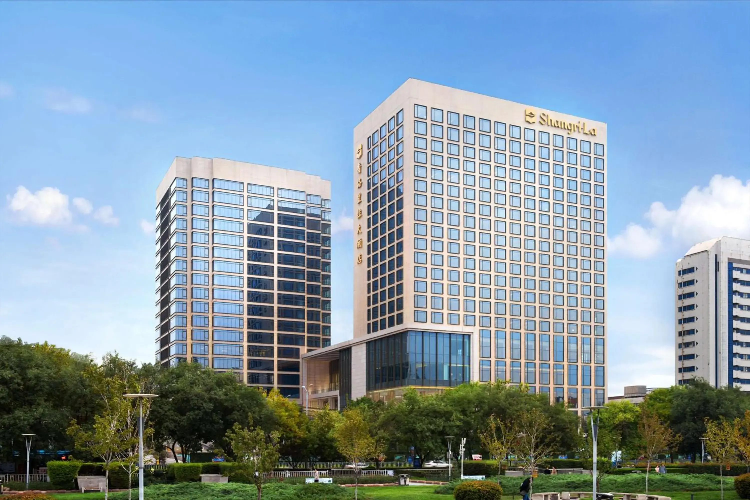 Property building in Shangri-La Jinan Property building in Shangri-La Jinan