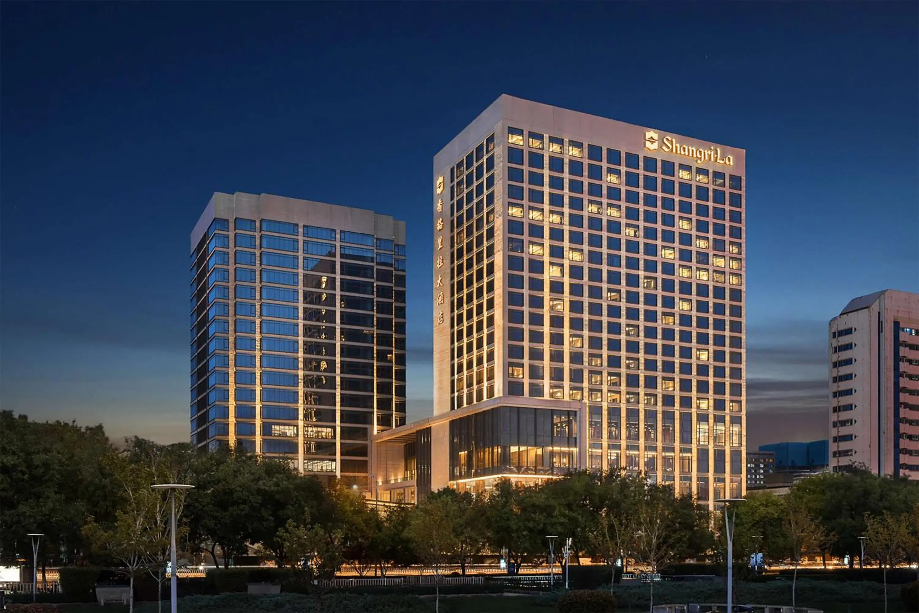 Property building in Shangri-La Jinan Property building in Shangri-La Jinan