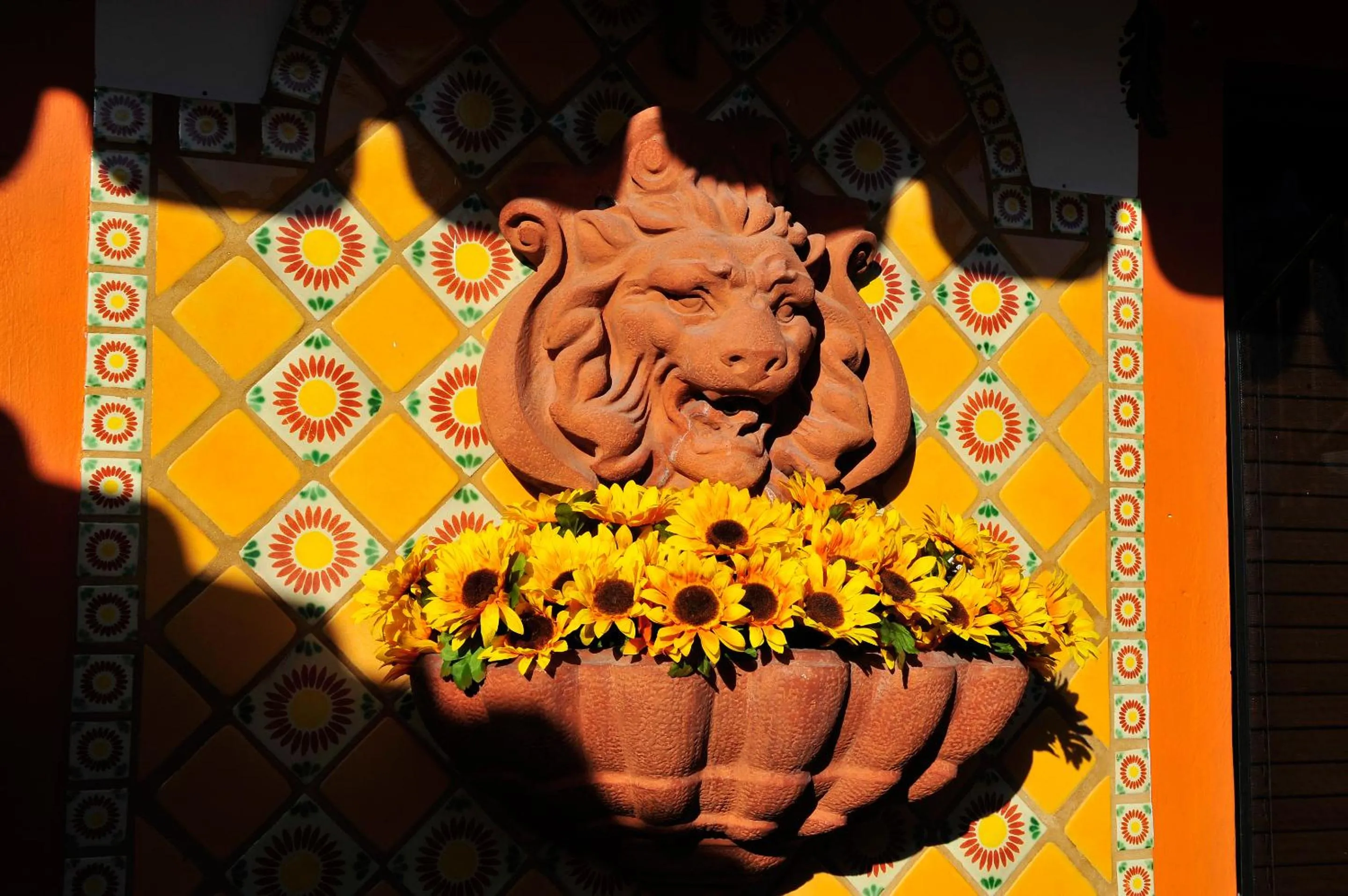 Facade/entrance in Blue Seas Courtyard