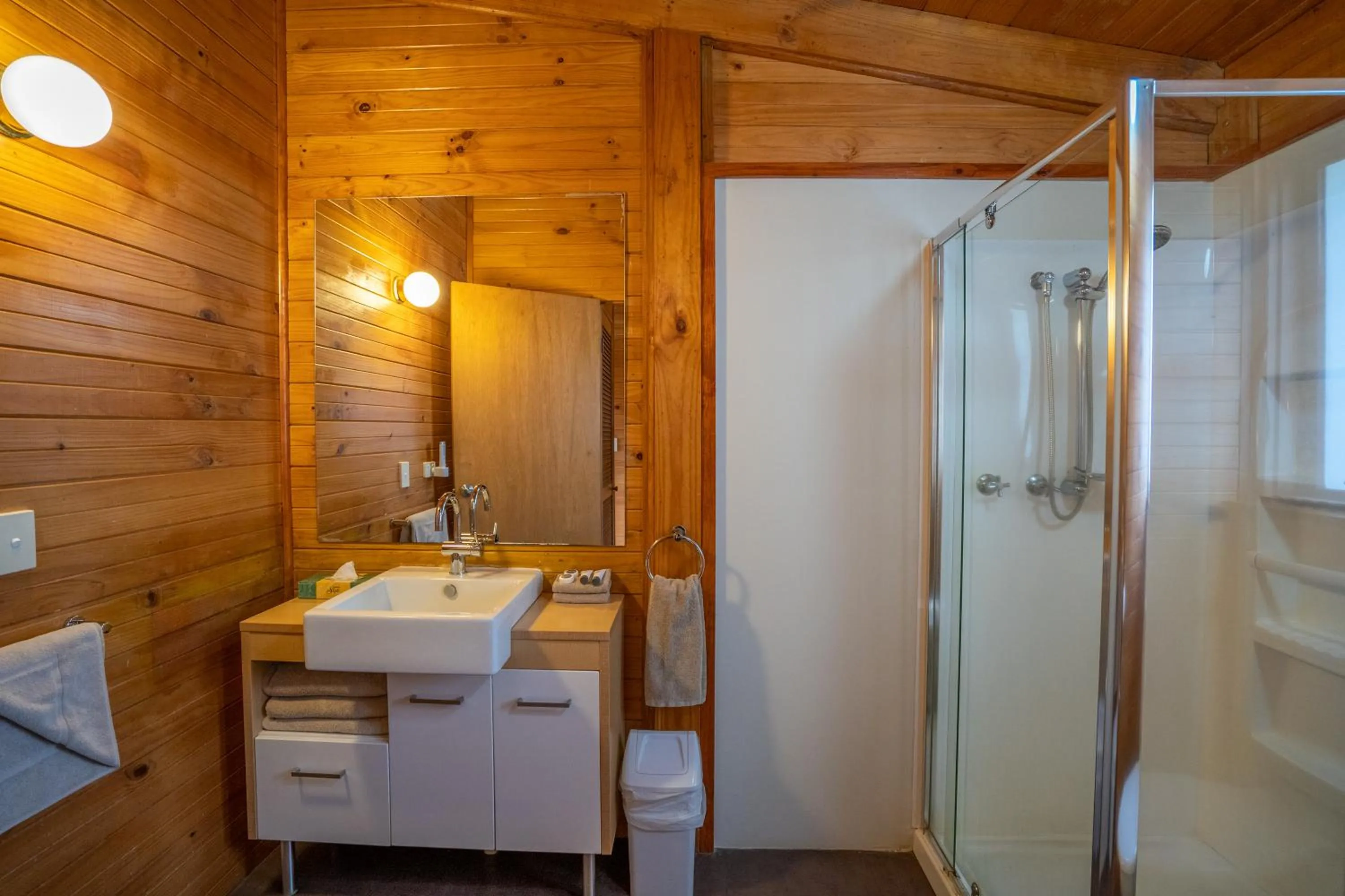 Bathroom in Stewarts Bay Lodge