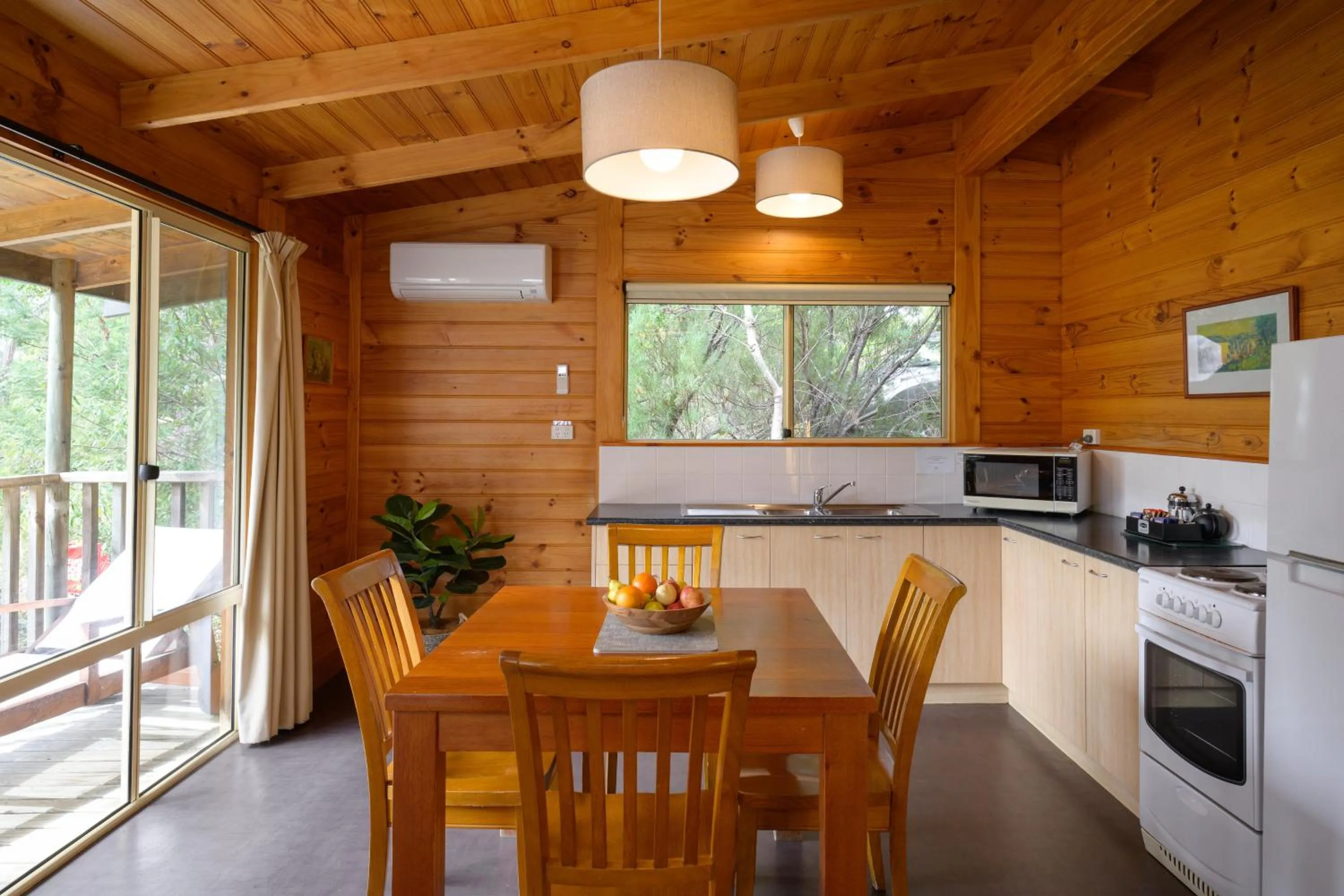 Kitchen or kitchenette in Stewarts Bay Lodge