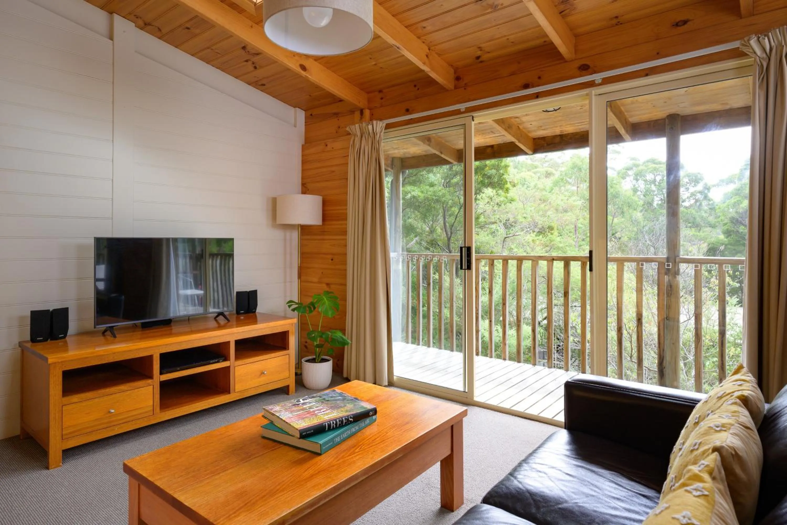 Living room in Stewarts Bay Lodge