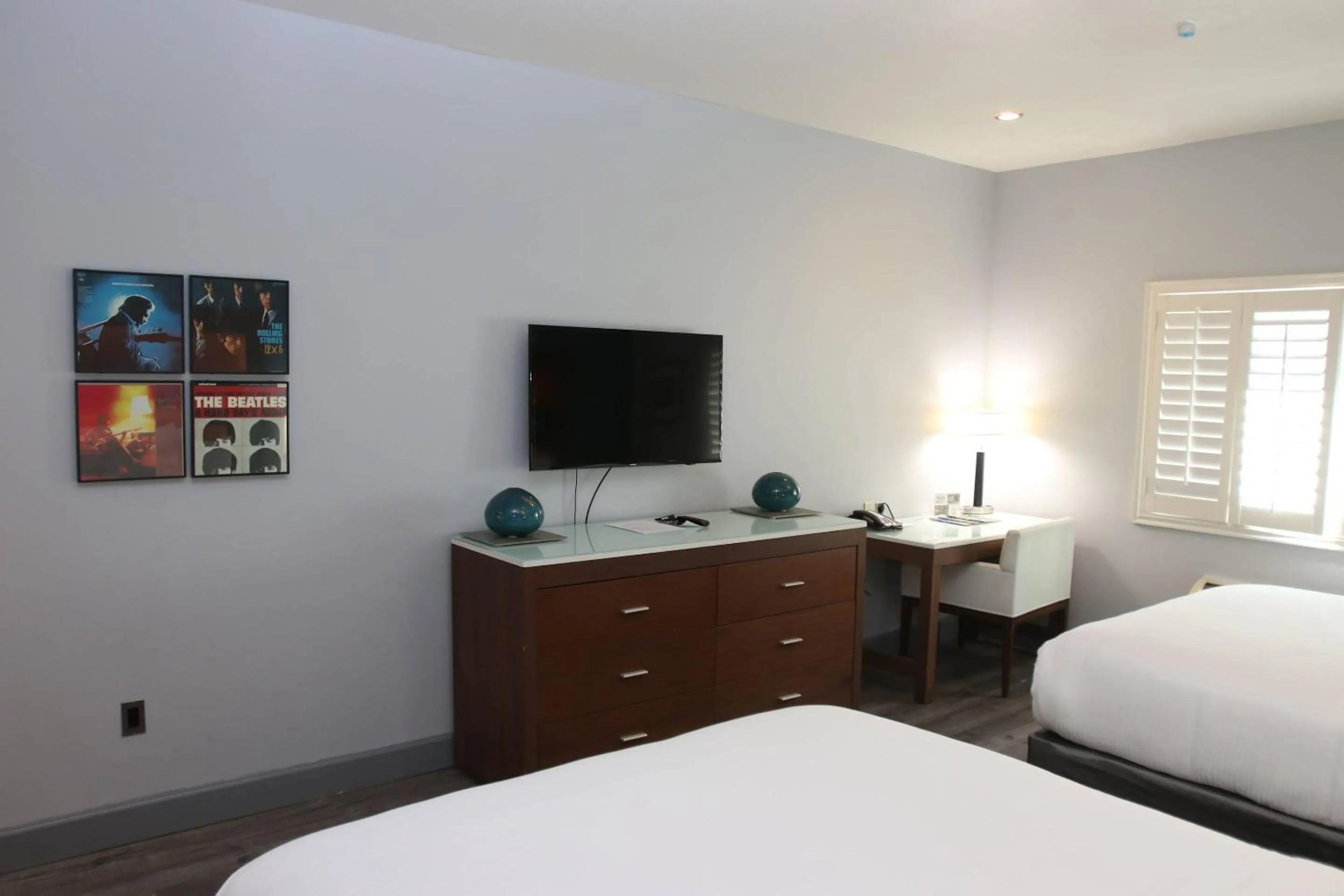 Bedroom in BLVD Hotel and Studios Universal-Hollywood, an Ascend Collection Hotel