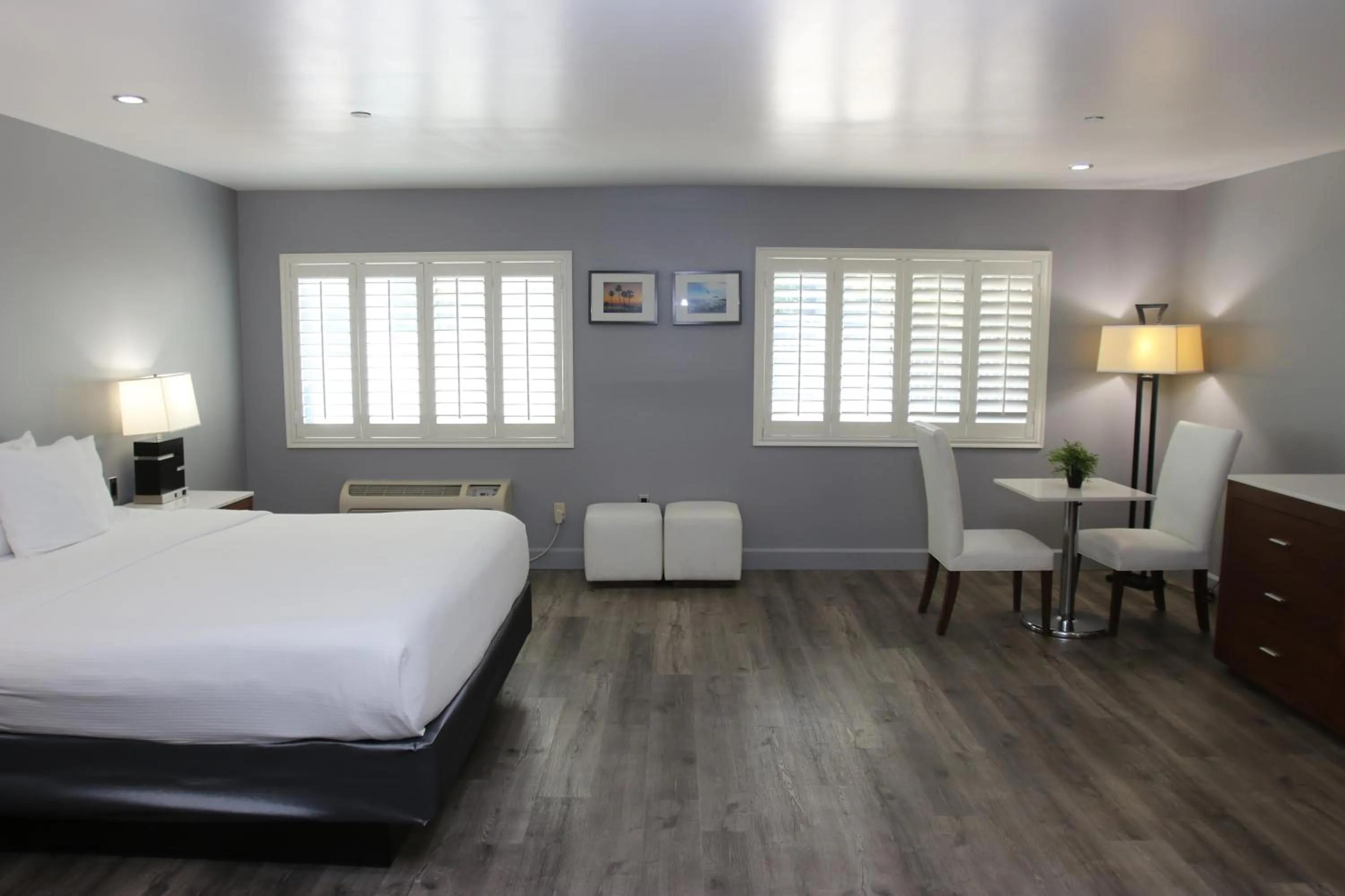 Photo of the whole room in BLVD Hotel and Studios Universal-Hollywood, an Ascend Collection Hotel