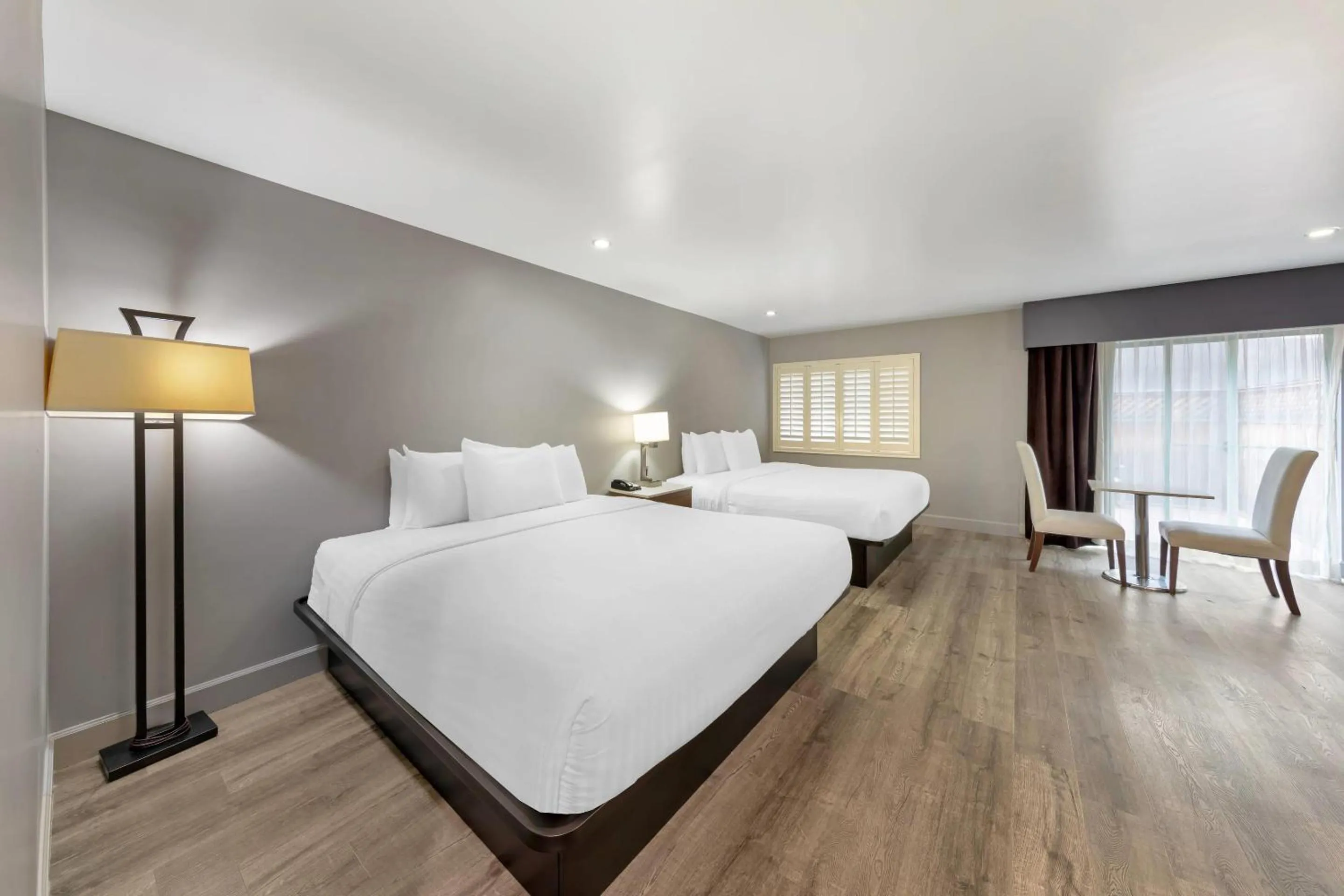 Bedroom in BLVD Hotel and Studios Universal-Hollywood, an Ascend Collection Hotel