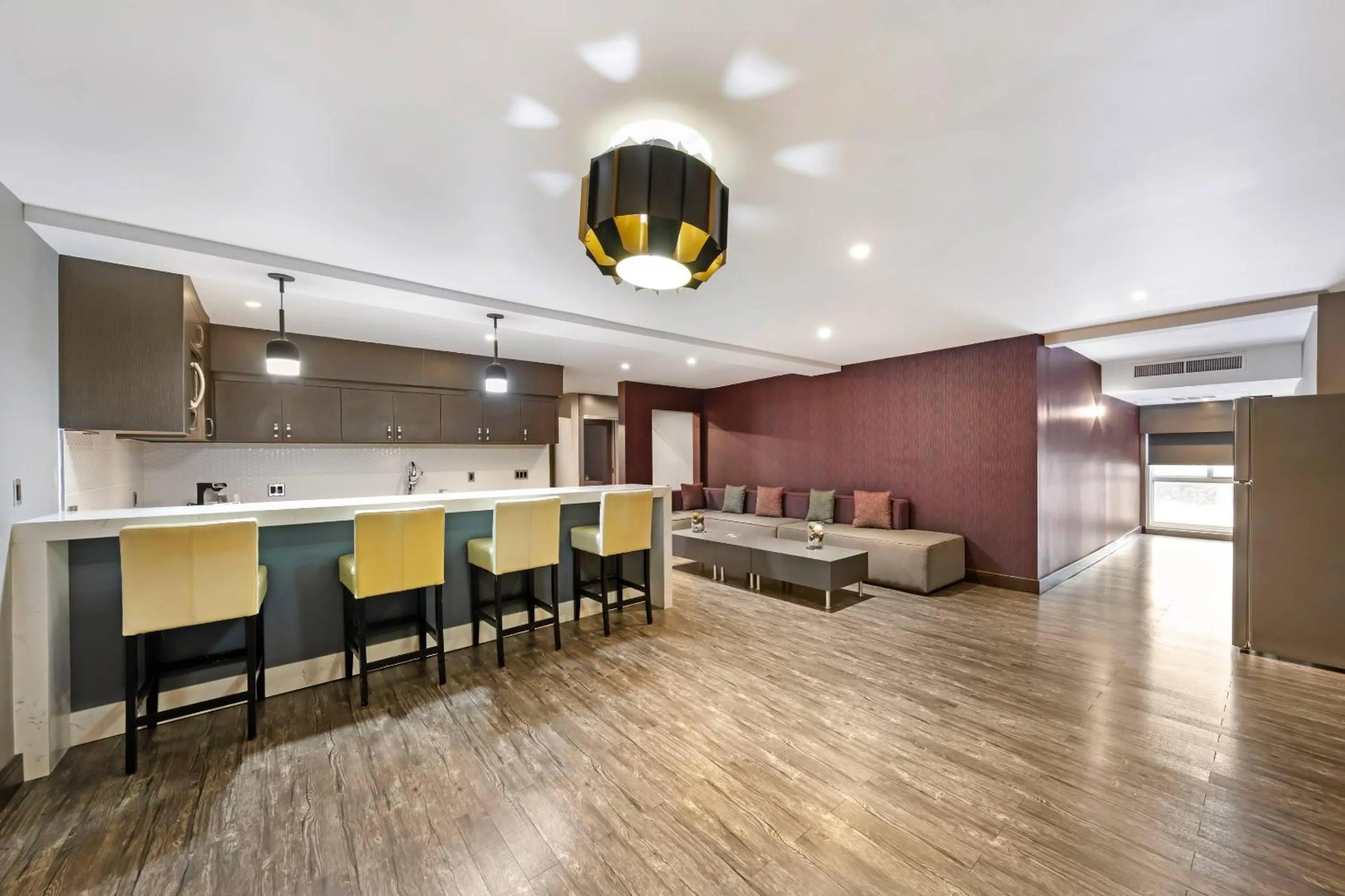 Bedroom in BLVD Hotel and Studios Universal-Hollywood, an Ascend Collection Hotel