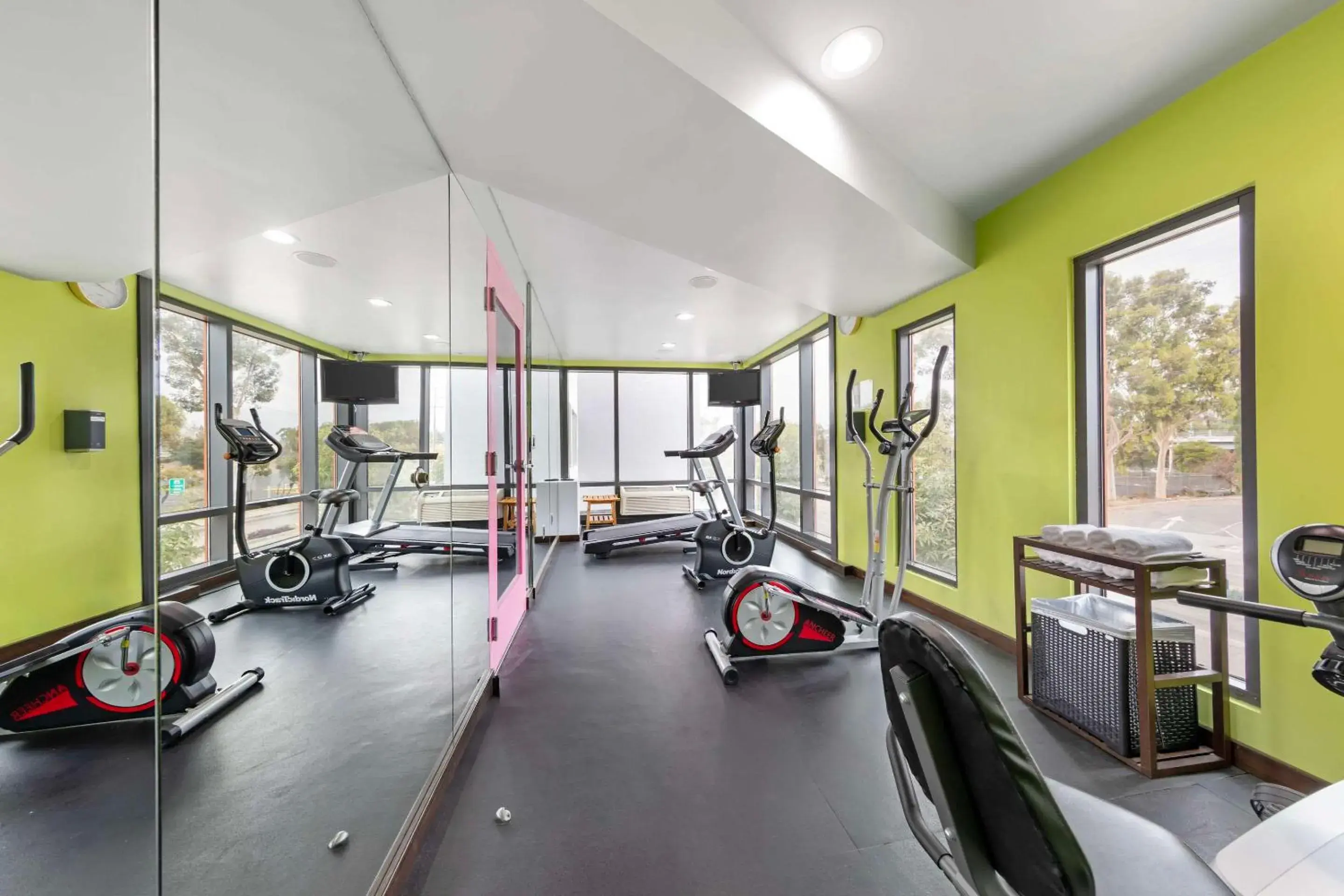 Fitness centre/facilities in BLVD Hotel and Studios Universal-Hollywood, an Ascend Collection Hotel Fitness centre/facilities in BLVD Hotel and Studios Universal-Hollywood, an Ascend Collection Hotel