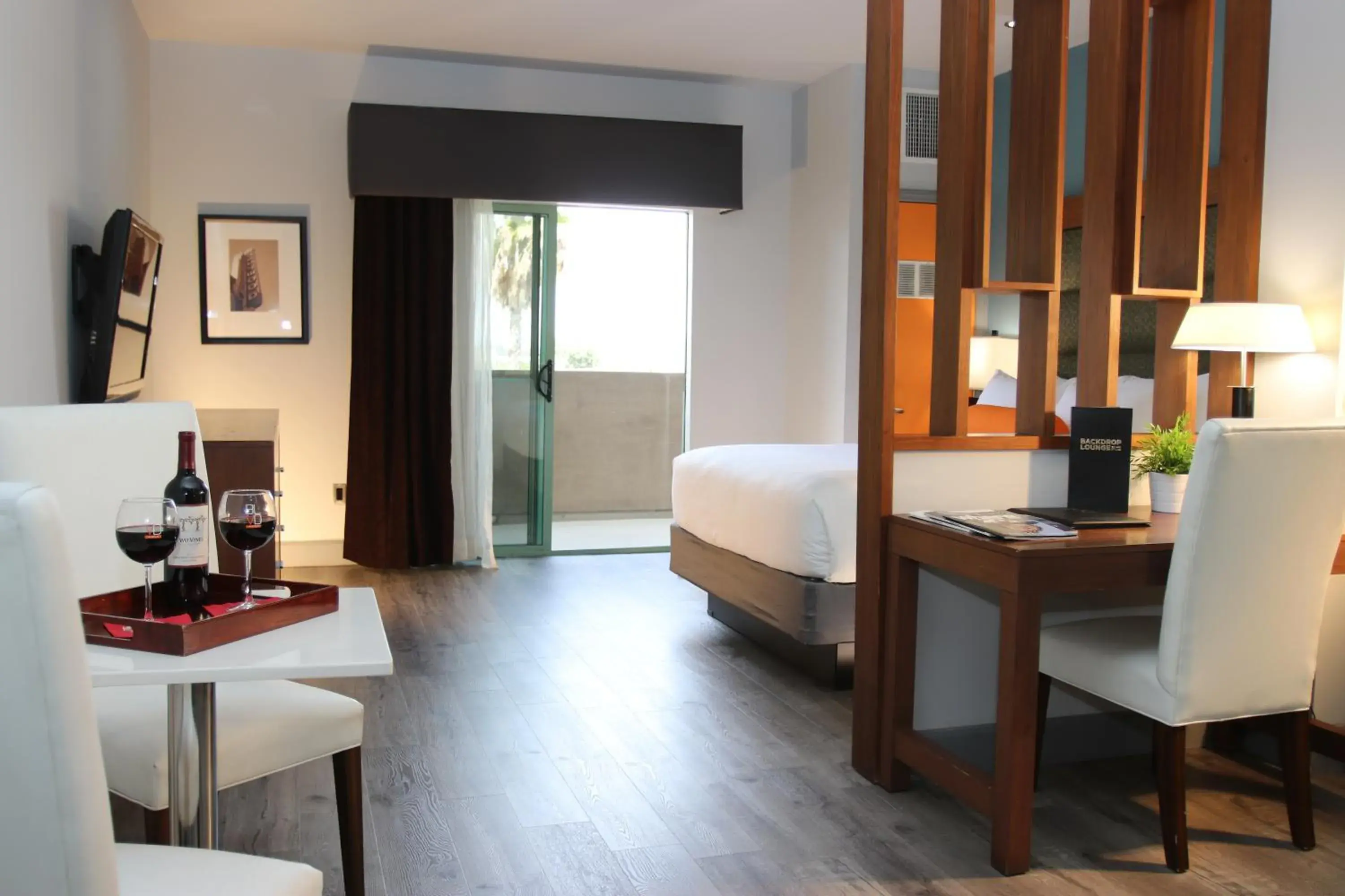 One Room Suite with Balcony - Non Smoking in BLVD Hotel and Studios Universal-Hollywood, an Ascend Collection Hotel One Room Suite with Balcony - Non Smoking in BLVD Hotel and Studios Universal-Hollywood, an Ascend Collection Hotel