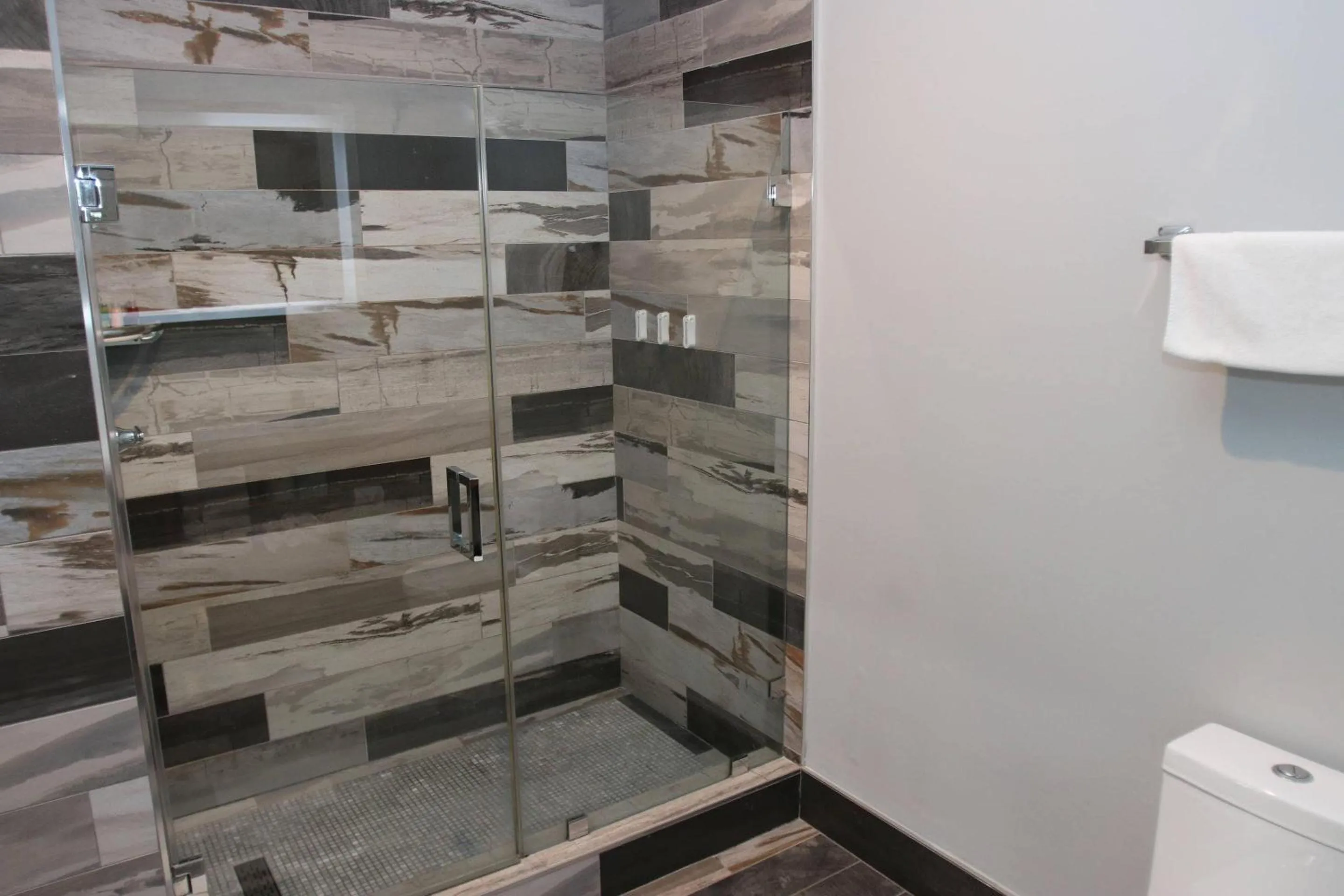 Bedroom in BLVD Hotel and Studios Universal-Hollywood, an Ascend Collection Hotel