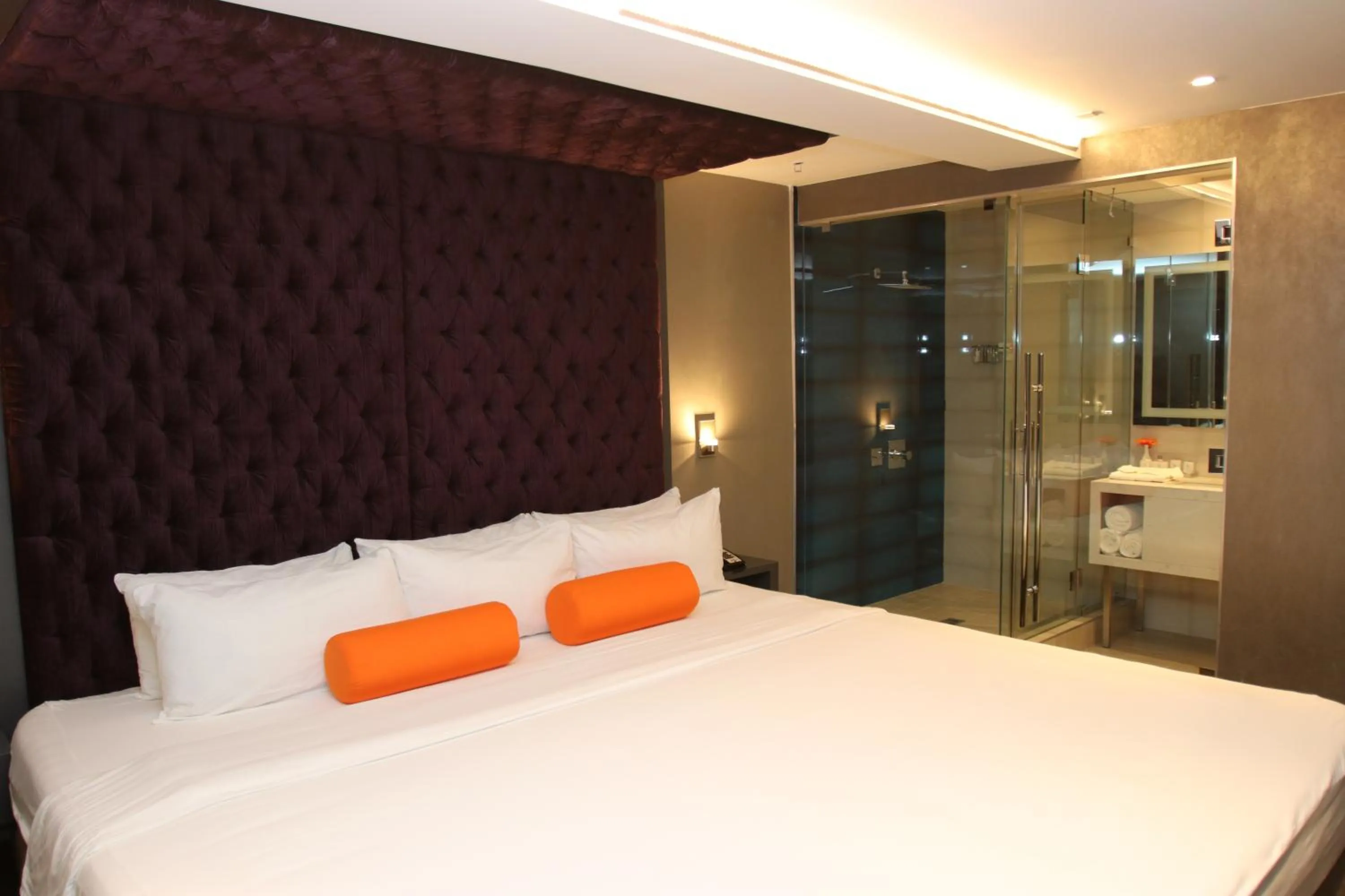 Bedroom in BLVD Hotel and Studios Universal-Hollywood, an Ascend Collection Hotel