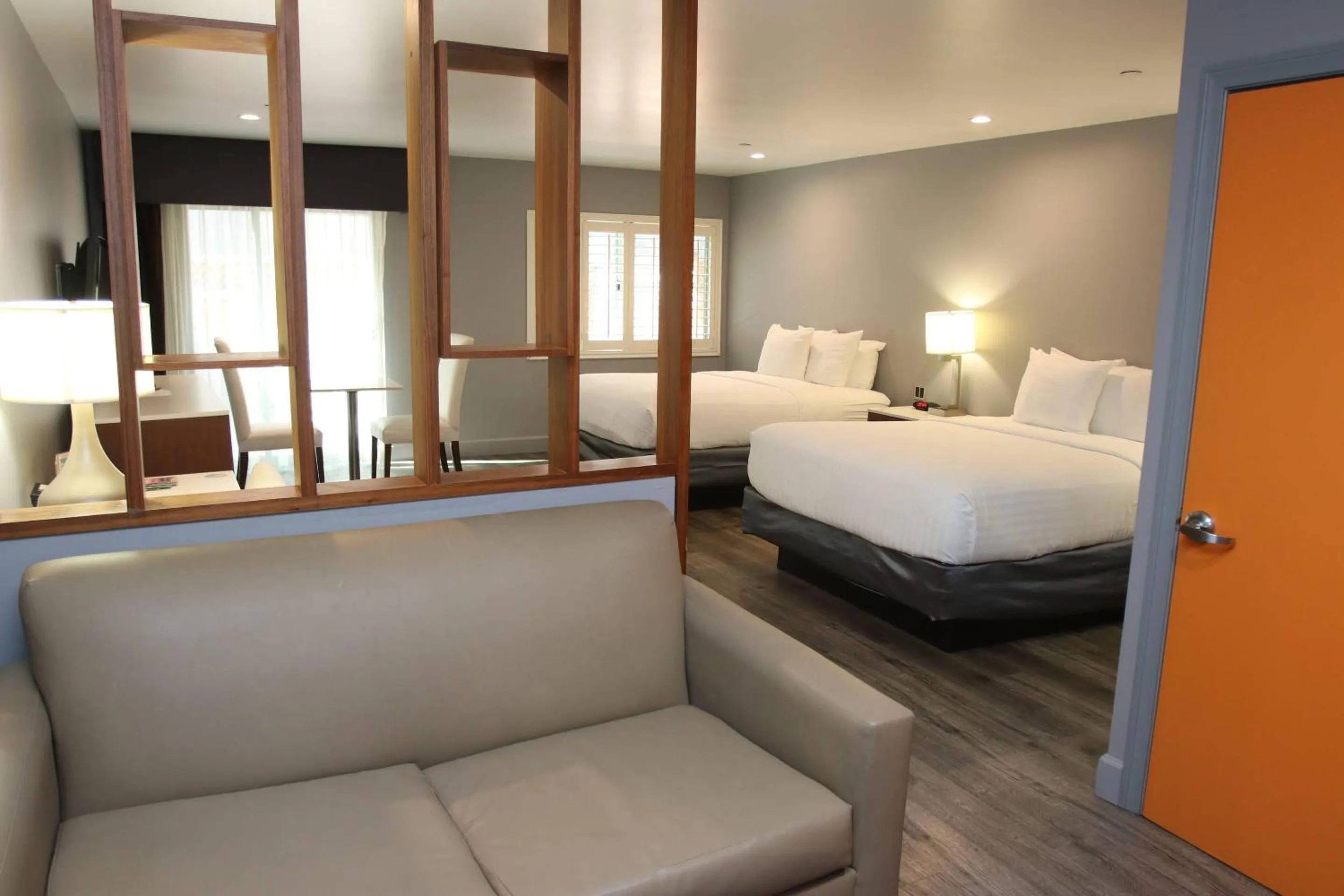 Bedroom in BLVD Hotel and Studios Universal-Hollywood, an Ascend Collection Hotel