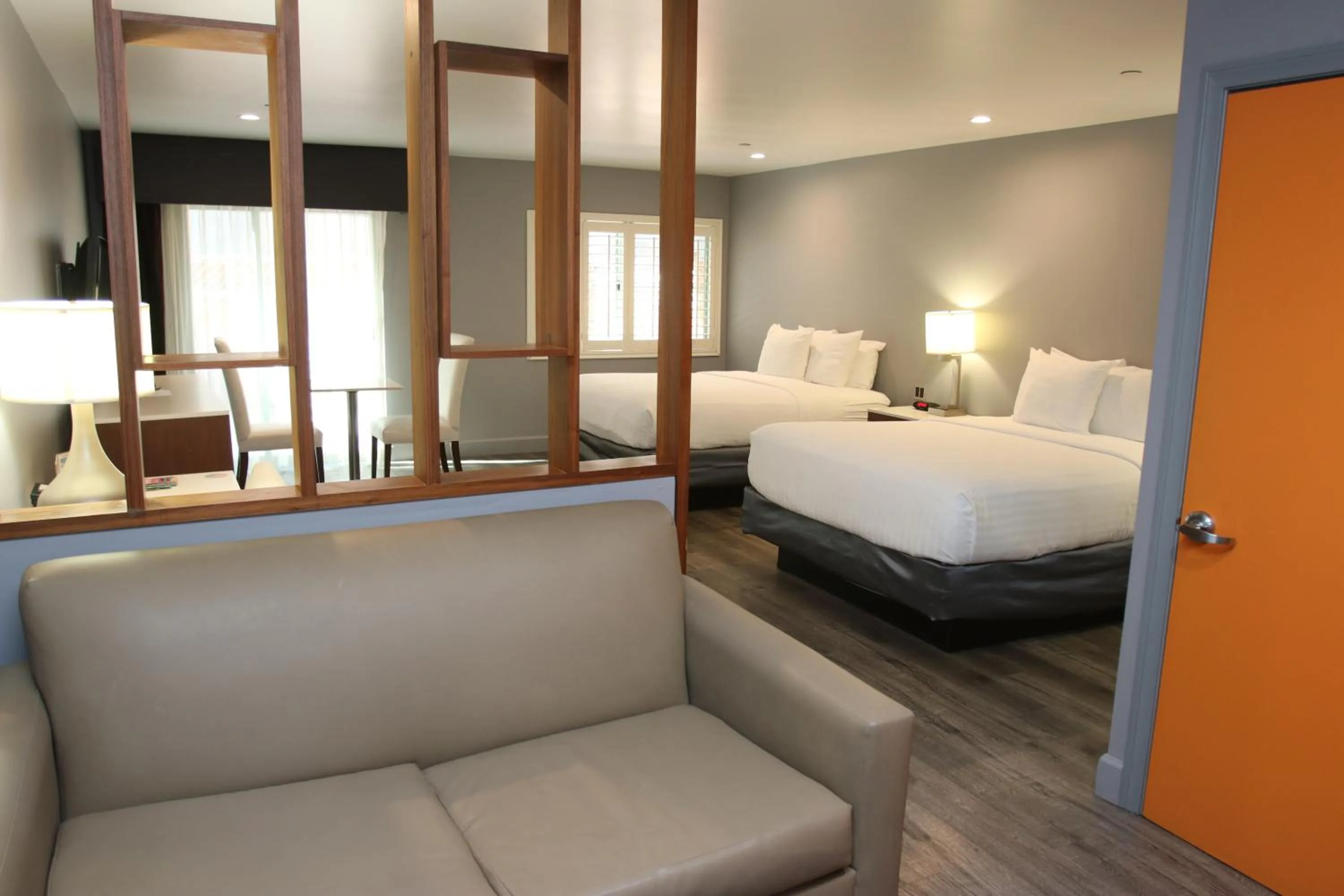 Bedroom in BLVD Hotel and Studios Universal-Hollywood, an Ascend Collection Hotel