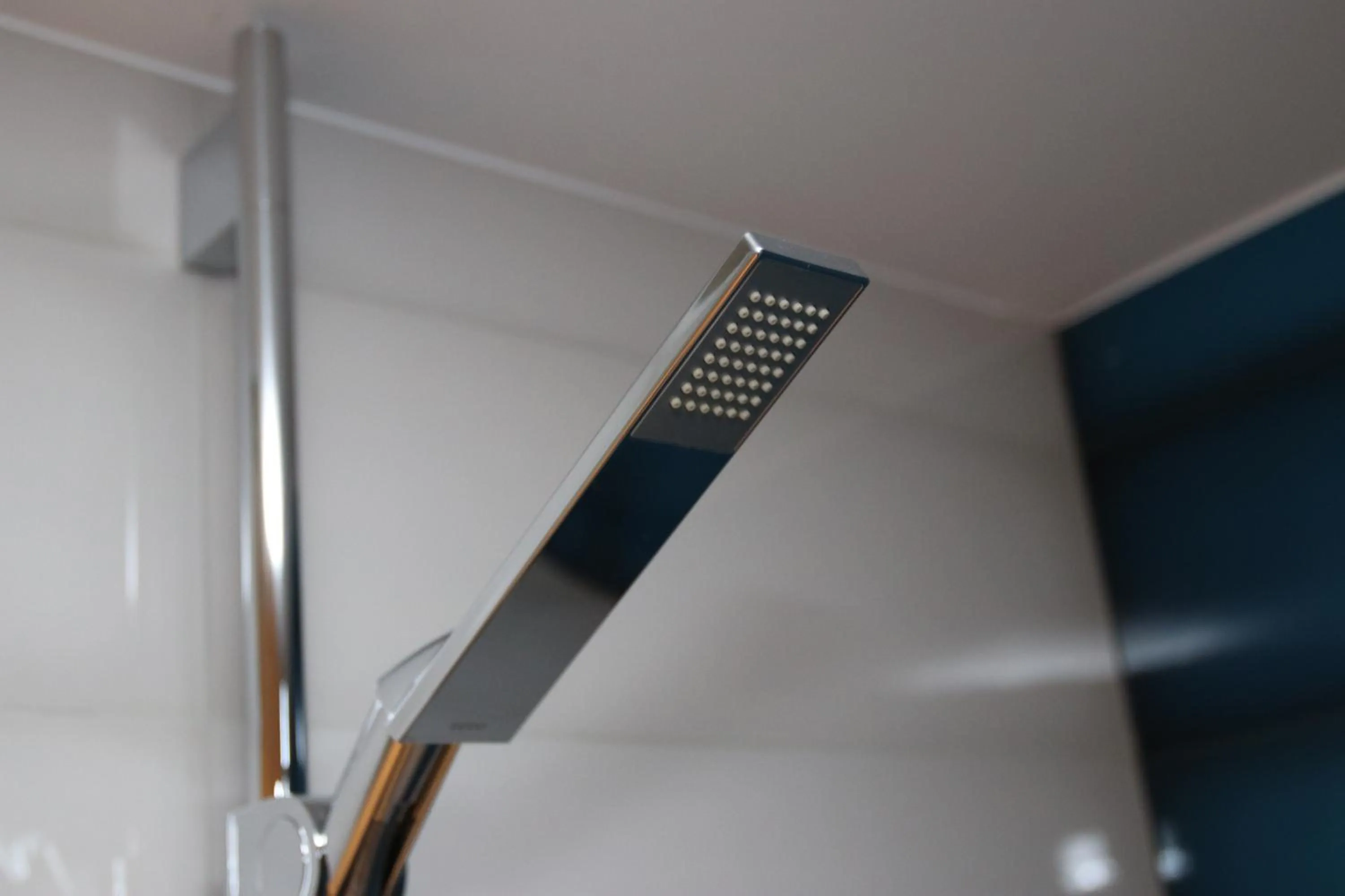 Bathroom in BLVD Hotel and Studios Universal-Hollywood, an Ascend Collection Hotel