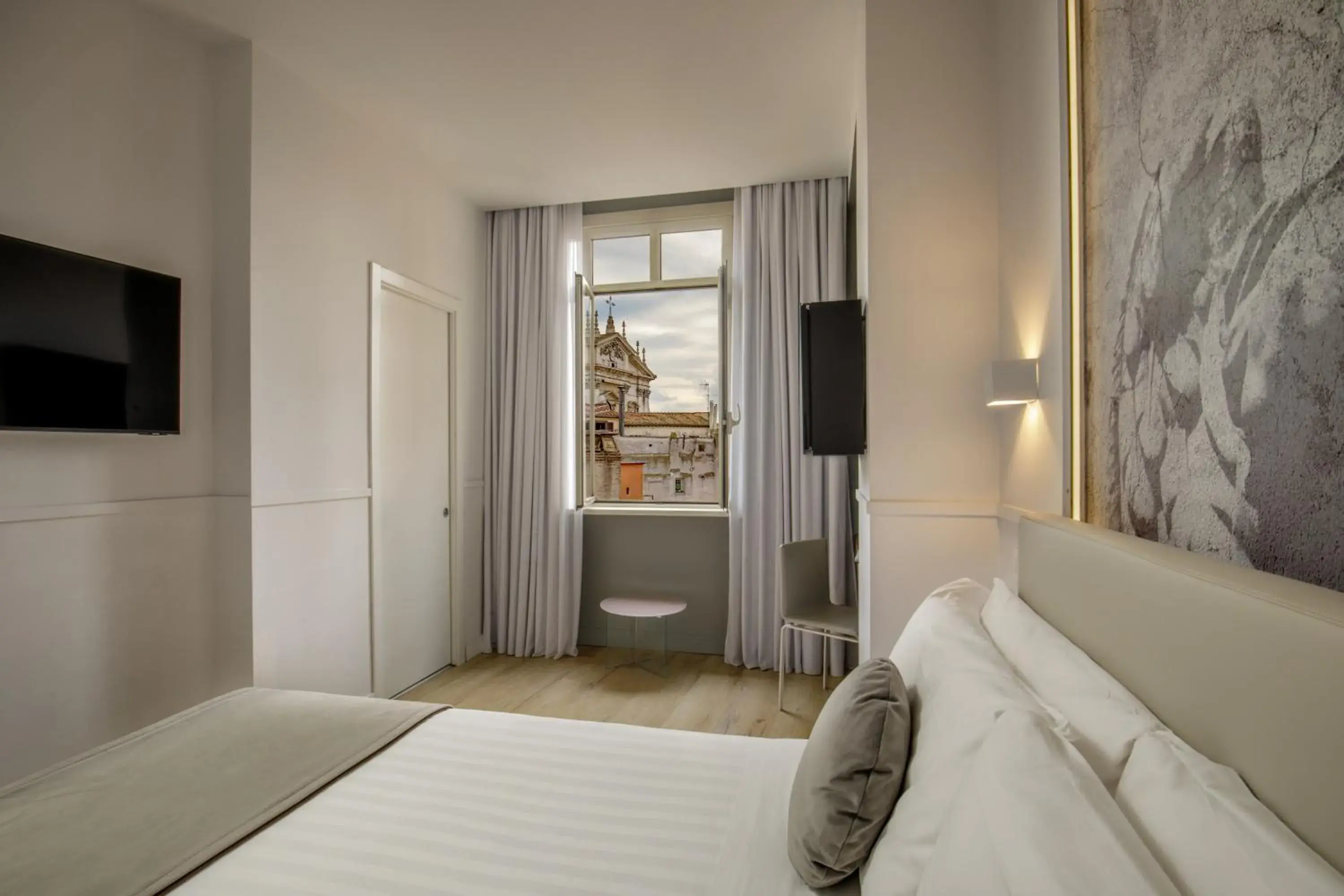 View (from property/room), Bed in Hotel Regno View (from property/room), Bed in Hotel Regno