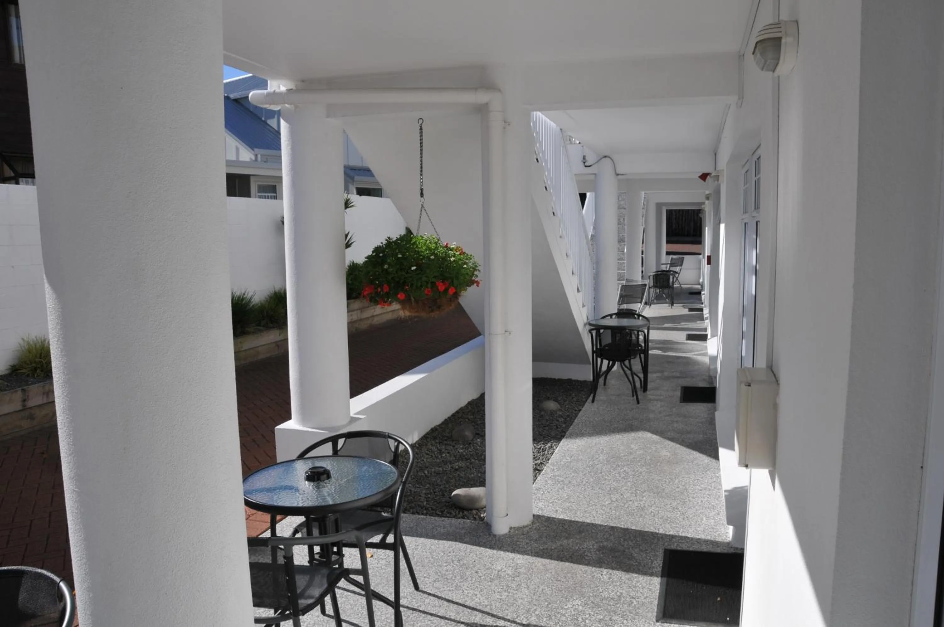 Seating area in Lakeside Taupo Motel