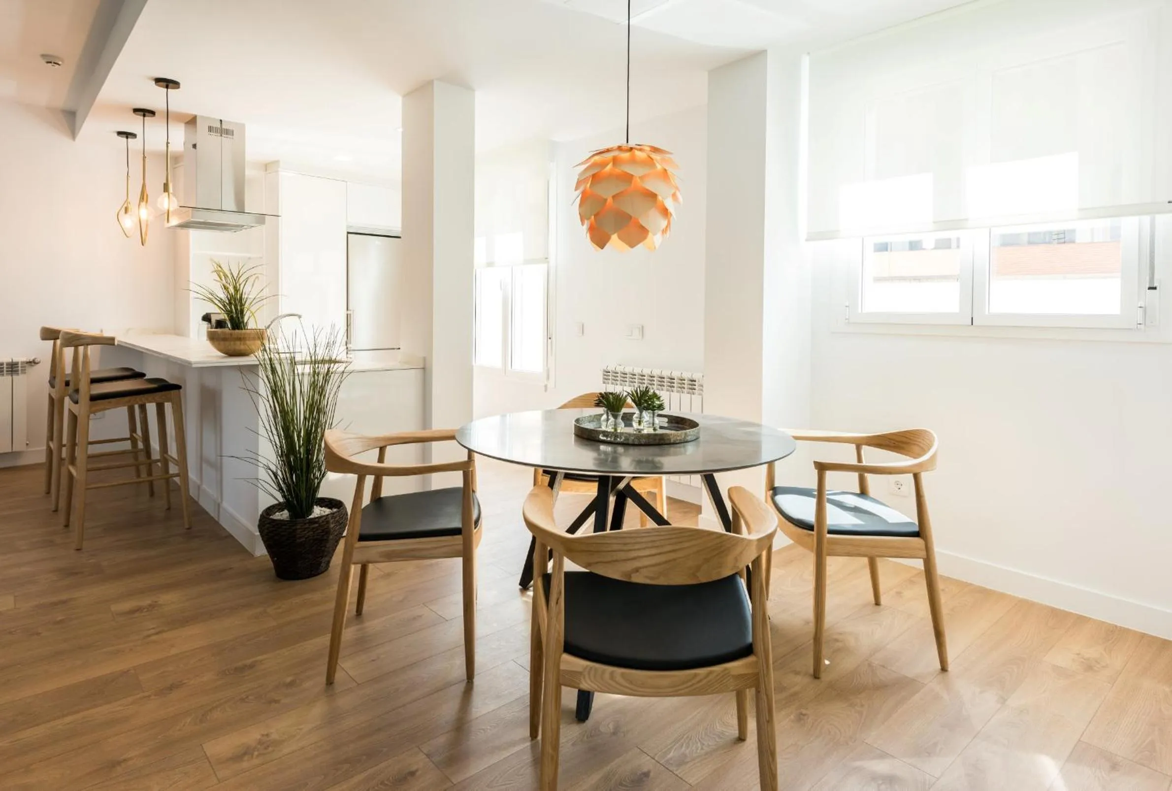 Dining area in Plaza de España Skyline