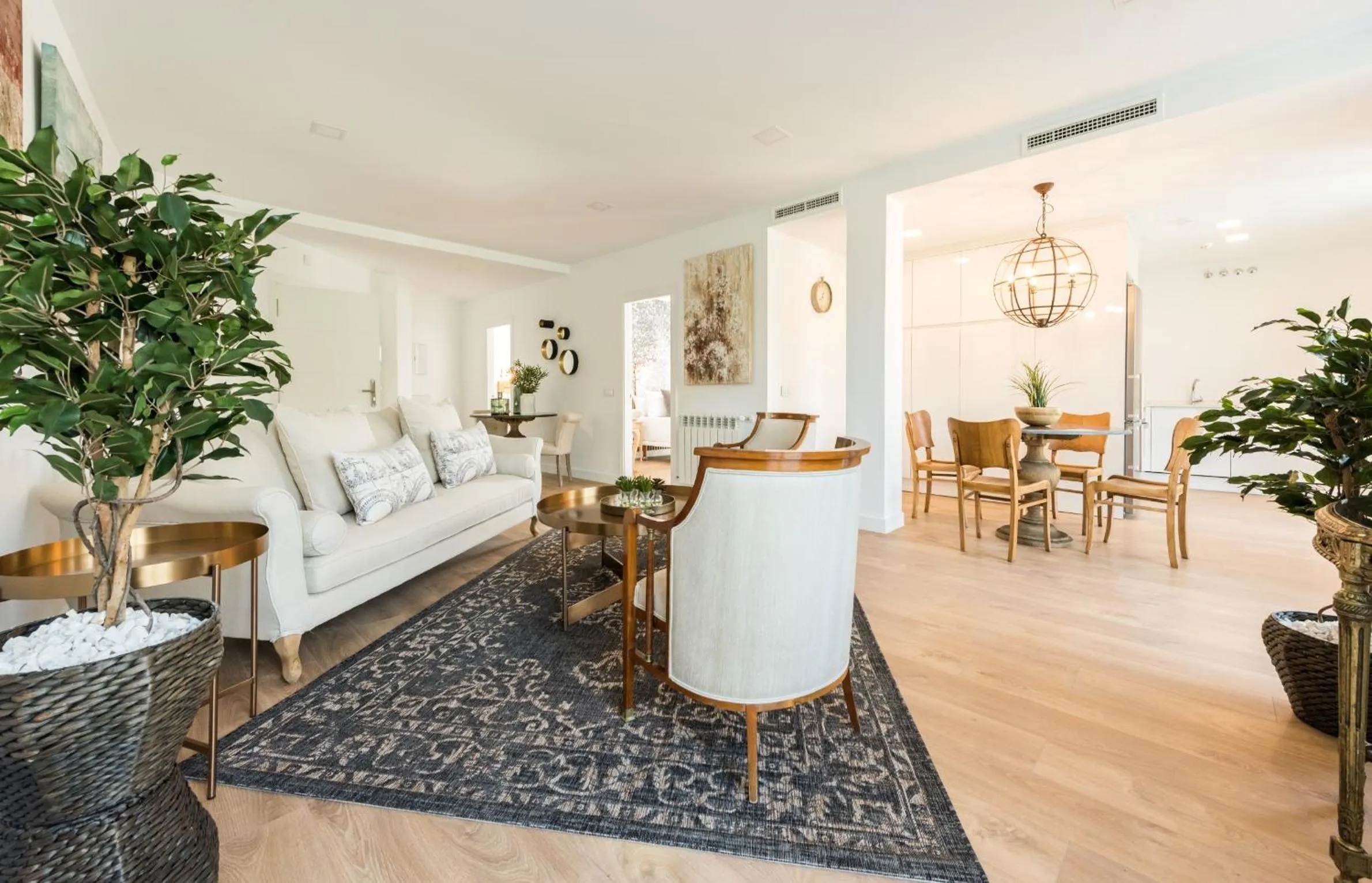 Living room in Plaza de España Skyline