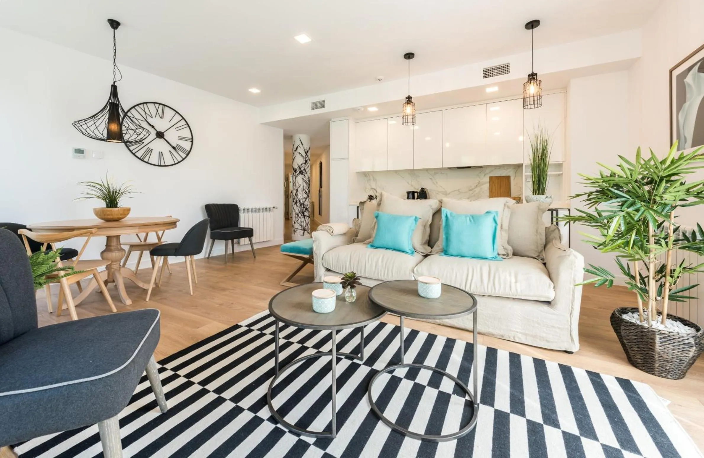 Kitchen or kitchenette in Plaza de España Skyline
