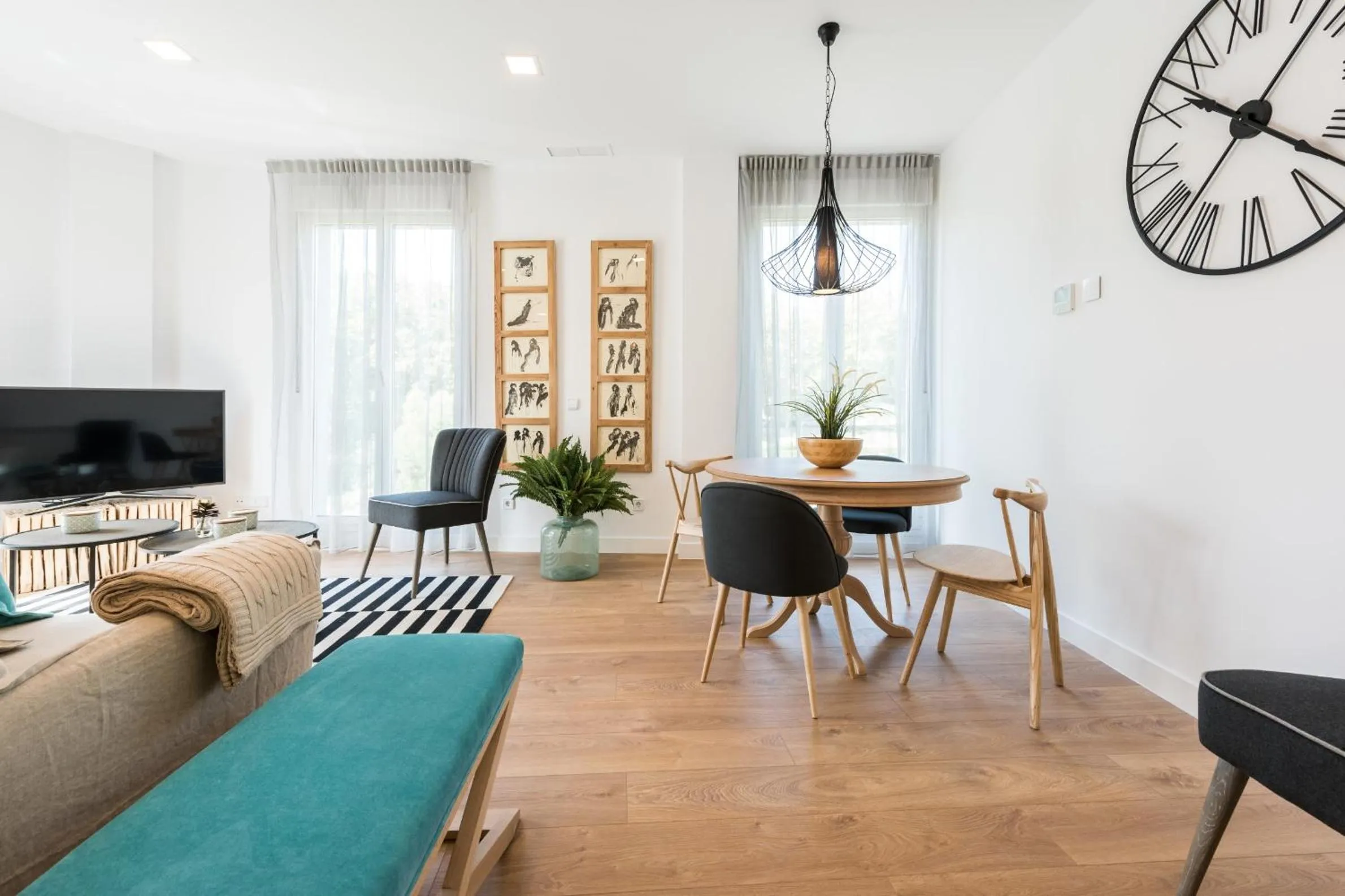 TV and multimedia in Plaza de España Skyline