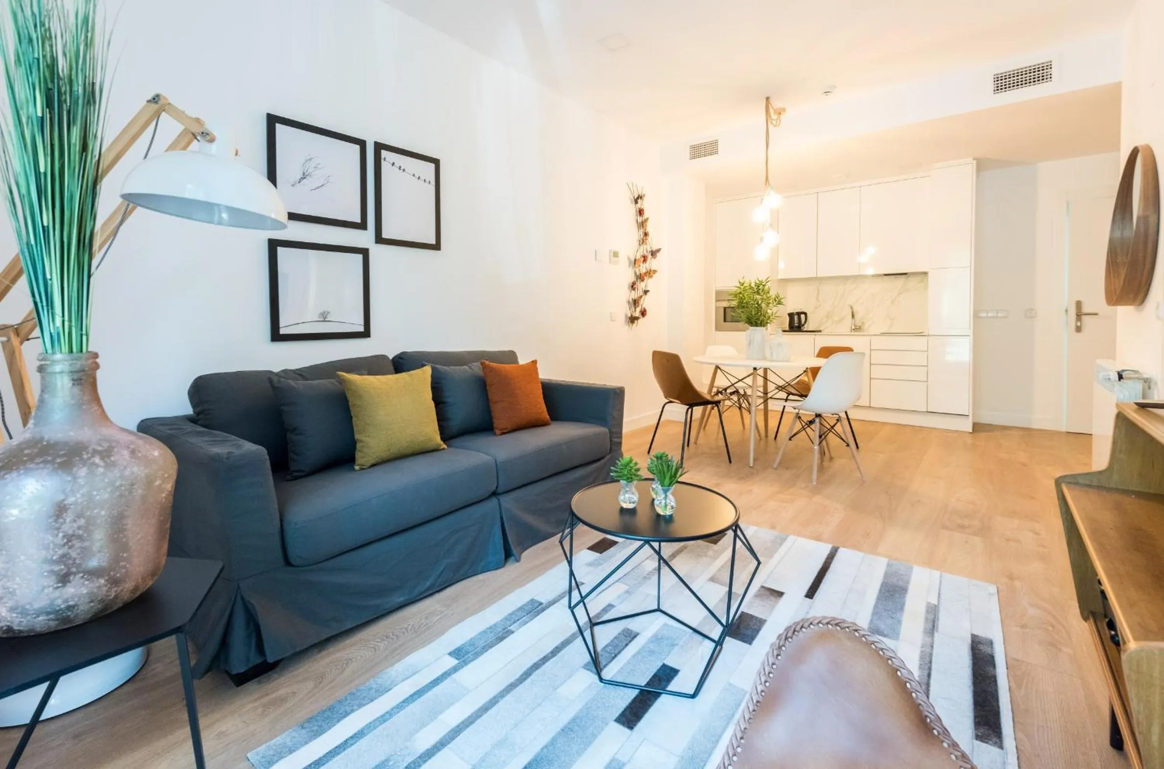 Living room in Plaza de España Skyline