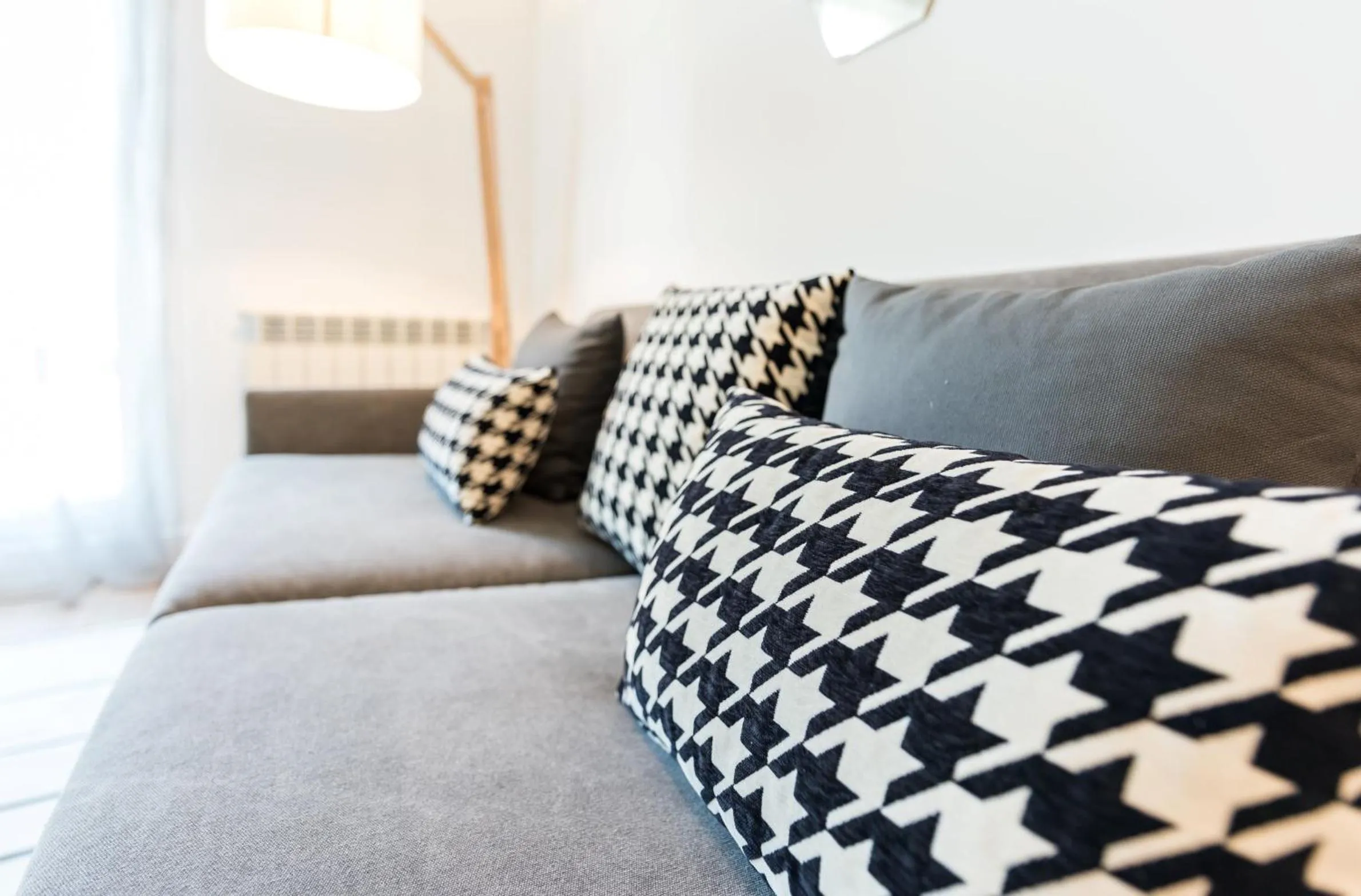 Living room, Bed in Plaza de España Skyline