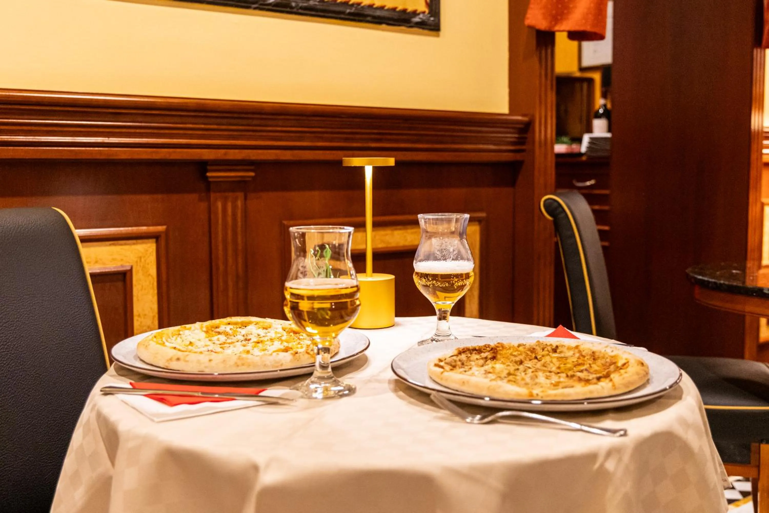 Food and drinks in Hotel Manfredi Suite In Rome