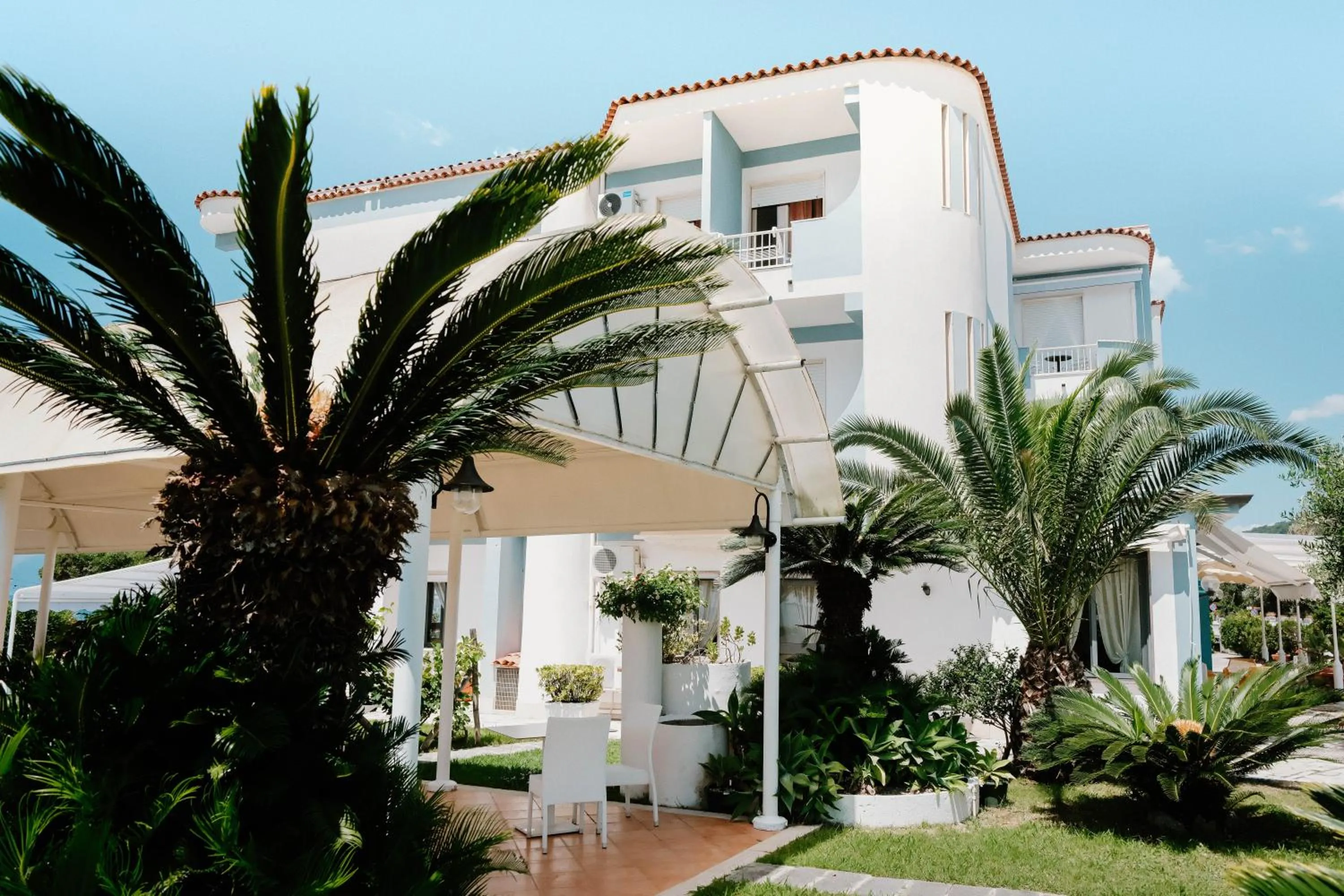 Property building in Hotel Mediterraneo Sapri